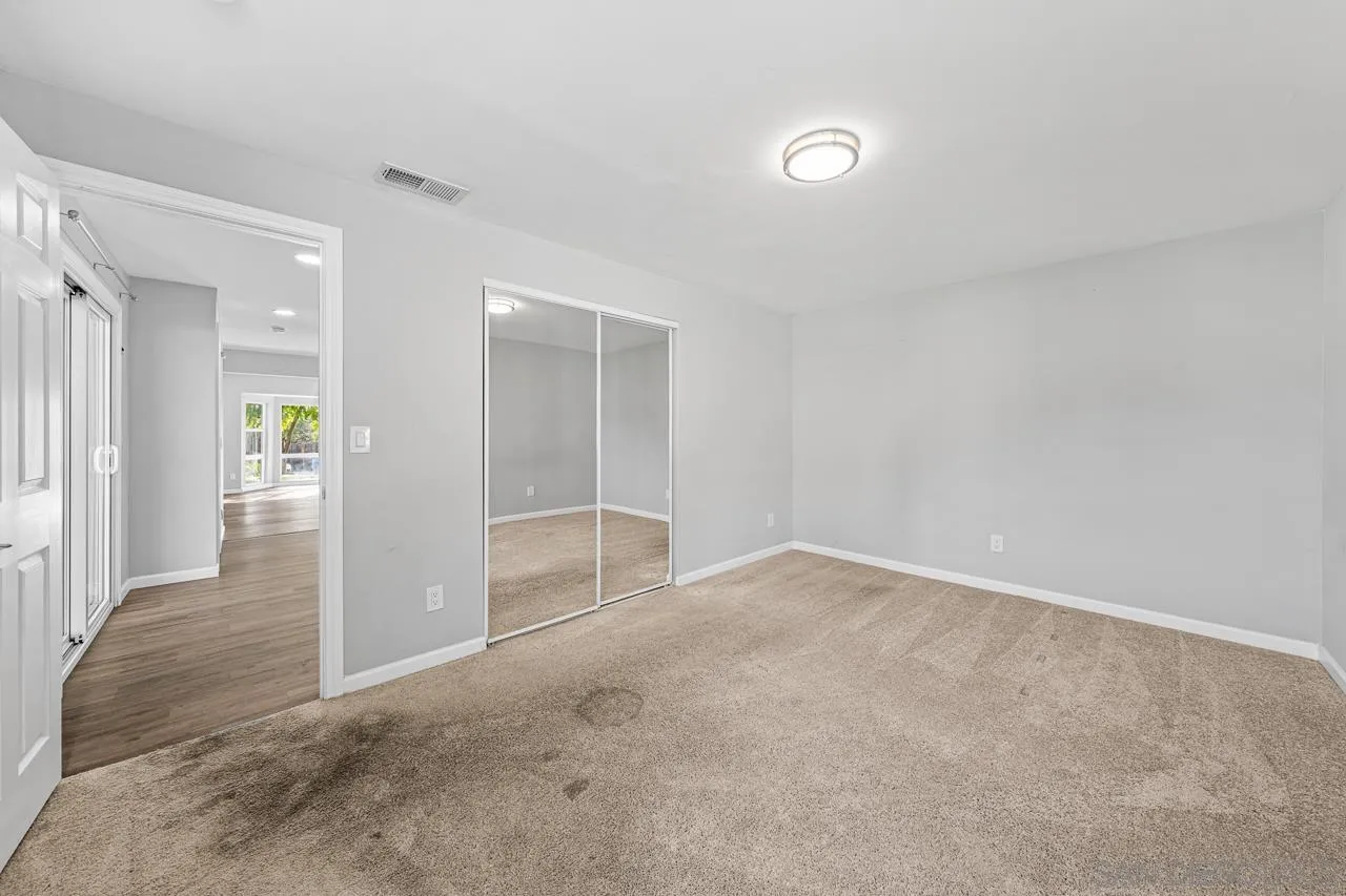 https://cdn.realtyfeed.com/cdn/127/260005205/69c10fd8d566f9f3a3c528087b2402a9.webp