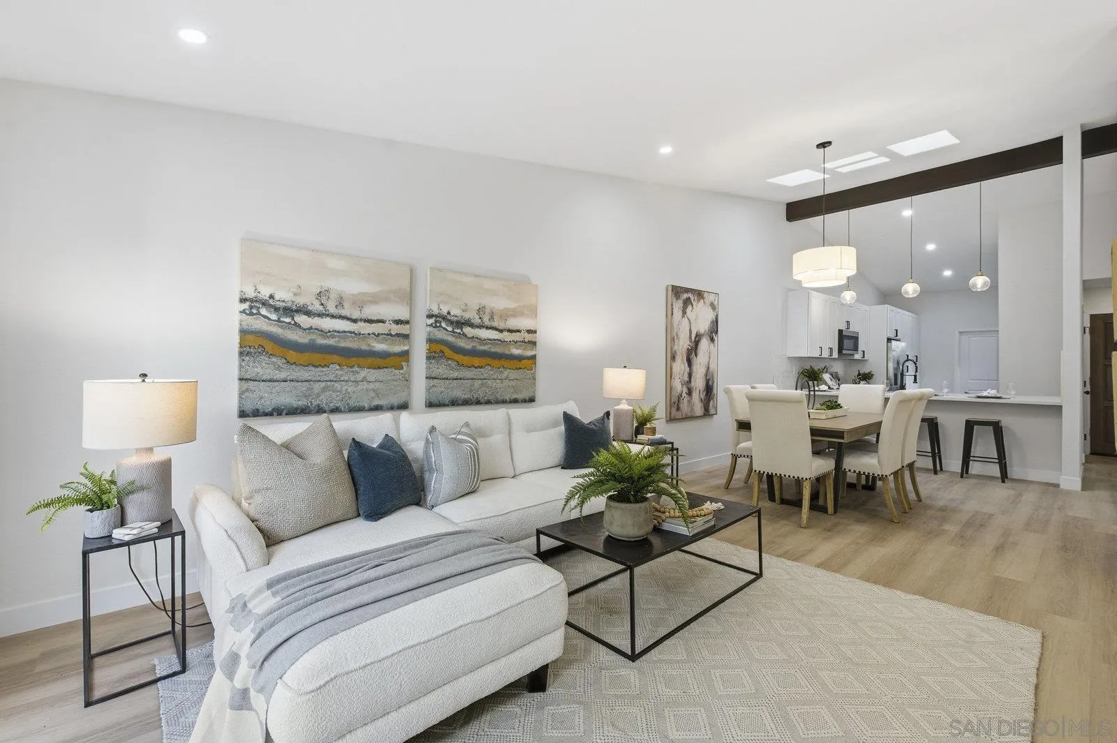 Photo #3: 260005207 Listing: Photo #3