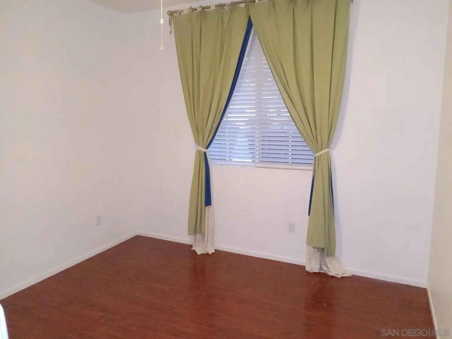 https://cdn.realtyfeed.com/cdn/127/260005208/a46412370214d1dc2d47860118dd8b65.webp