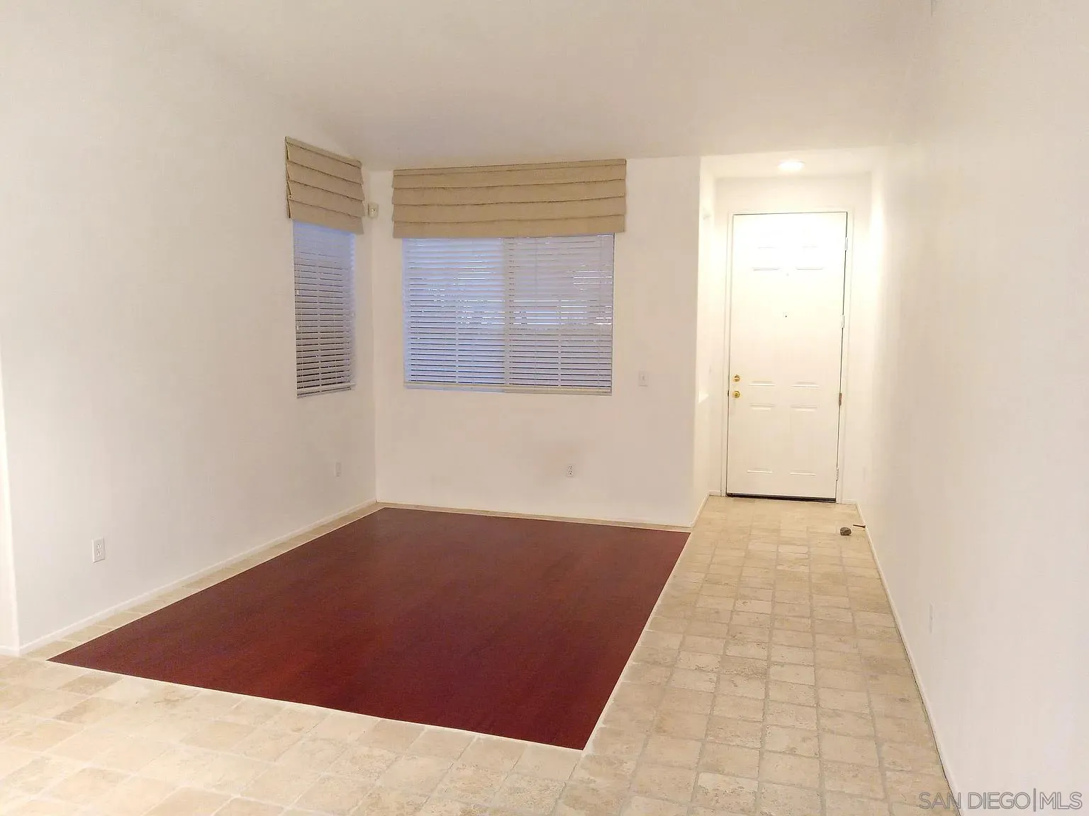 https://cdn.realtyfeed.com/cdn/127/260005208/b83619f63805eb705a11a8e048d354ba.webp