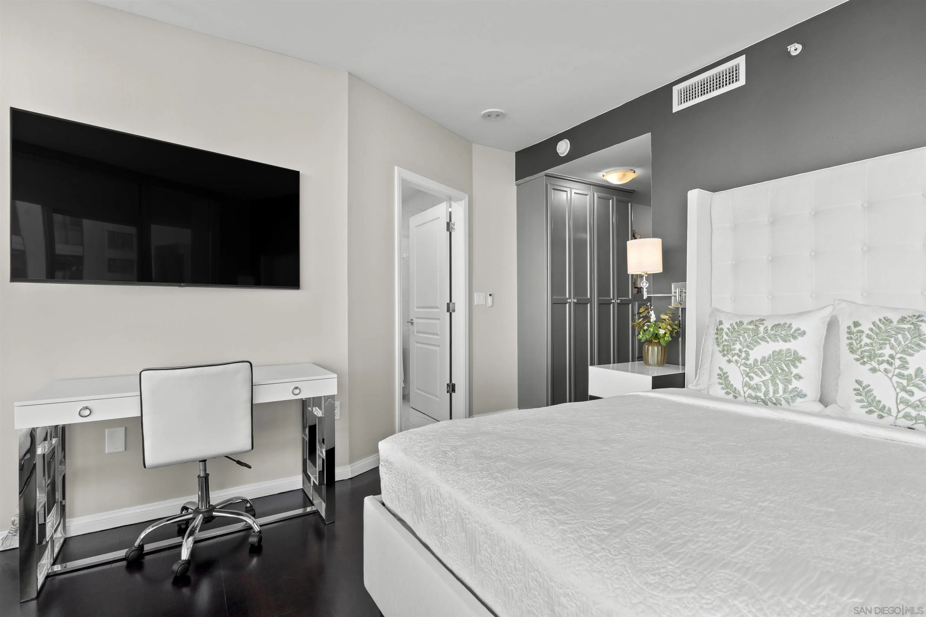 Photo #26: 260005213 Listing: Photo #26