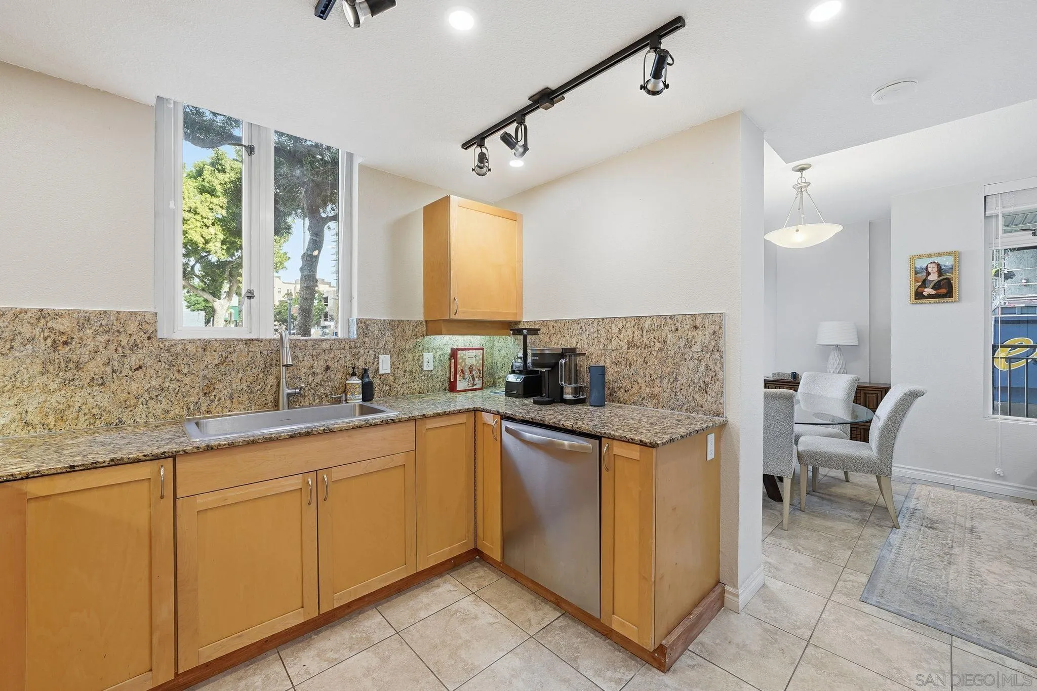 Photo #12: 260005214 Listing: Photo #12