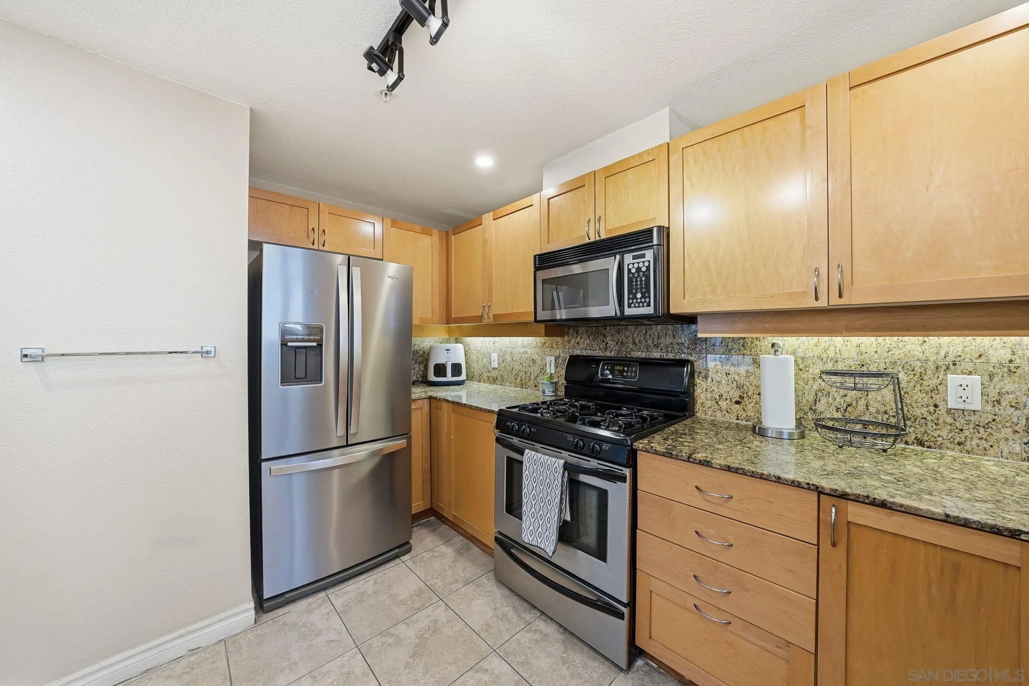 Photo #14: 260005214 Listing: Photo #14