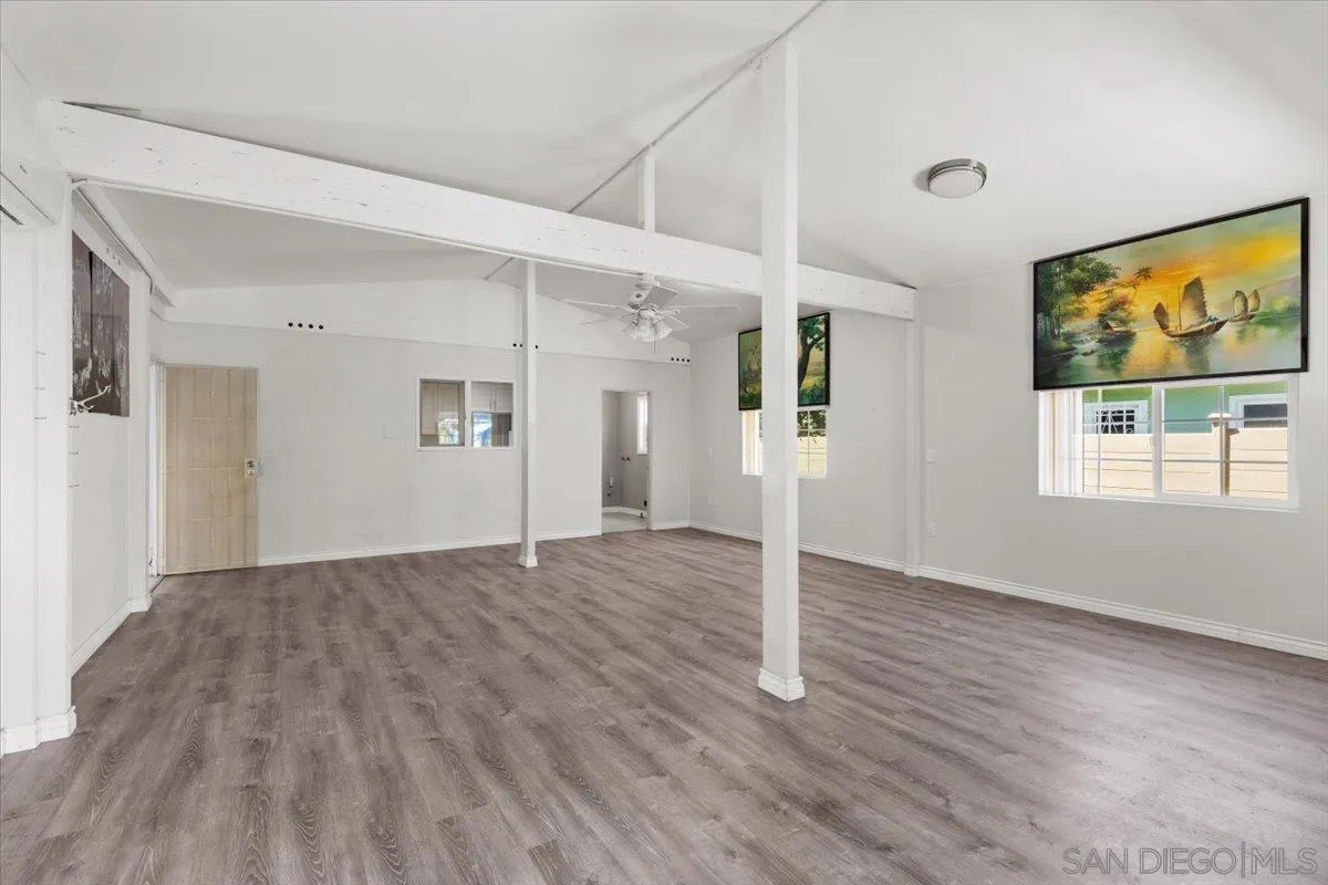 https://cdn.realtyfeed.com/cdn/127/260005217/1e8f009351aa880d7bc3576dd38e8d6f.webp
