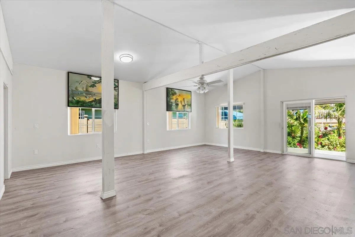 https://cdn.realtyfeed.com/cdn/127/260005217/20bf725338399a20932e16f5c484b917.webp