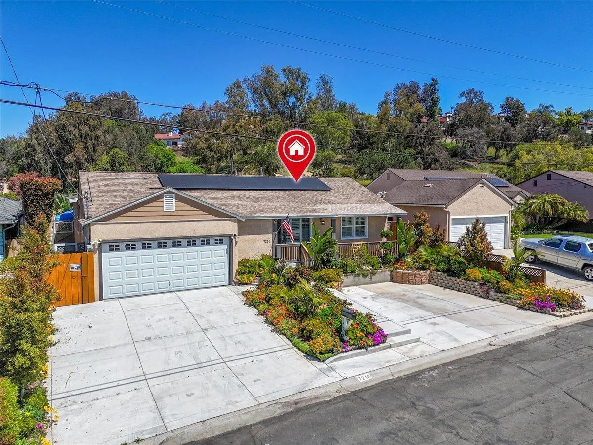 https://cdn.realtyfeed.com/cdn/127/260005217/411a8977503f4b734927950e27b218d9.webp
