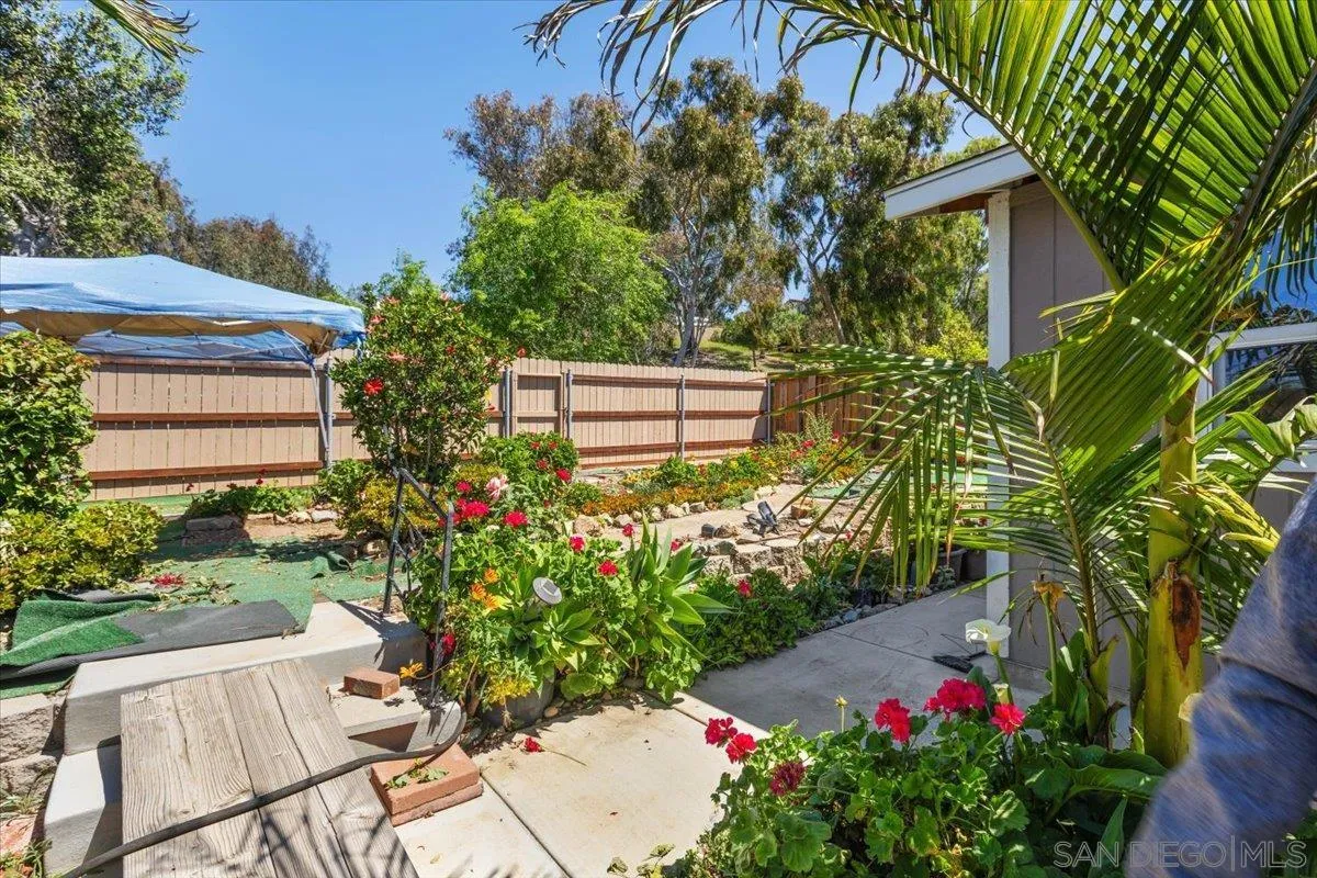 https://cdn.realtyfeed.com/cdn/127/260005217/568d8a8e38fcd6d03865d333df2bd645.webp