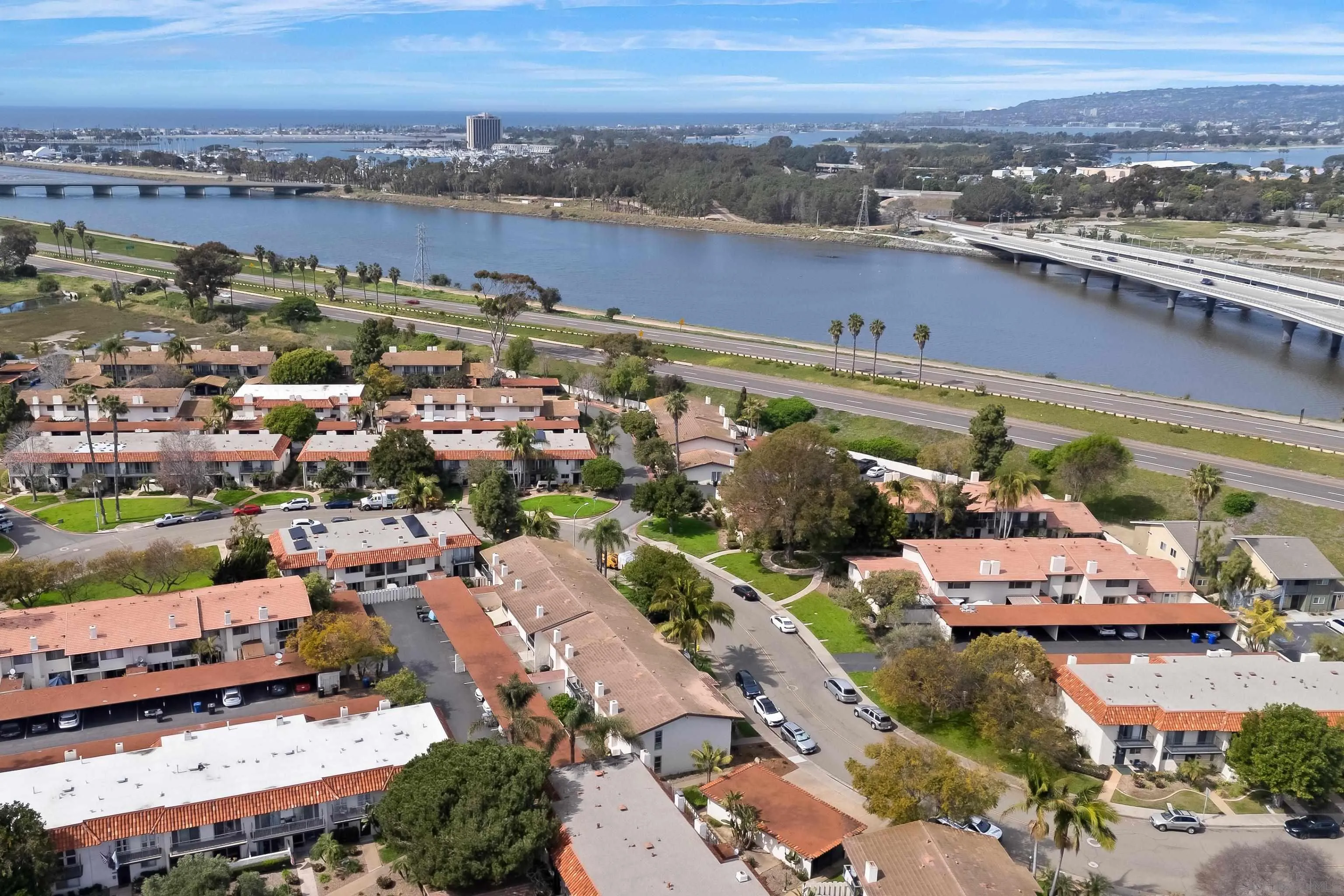 https://cdn.realtyfeed.com/cdn/127/260005223/3384ca893a6a83737692f7dbd13350b1.webp