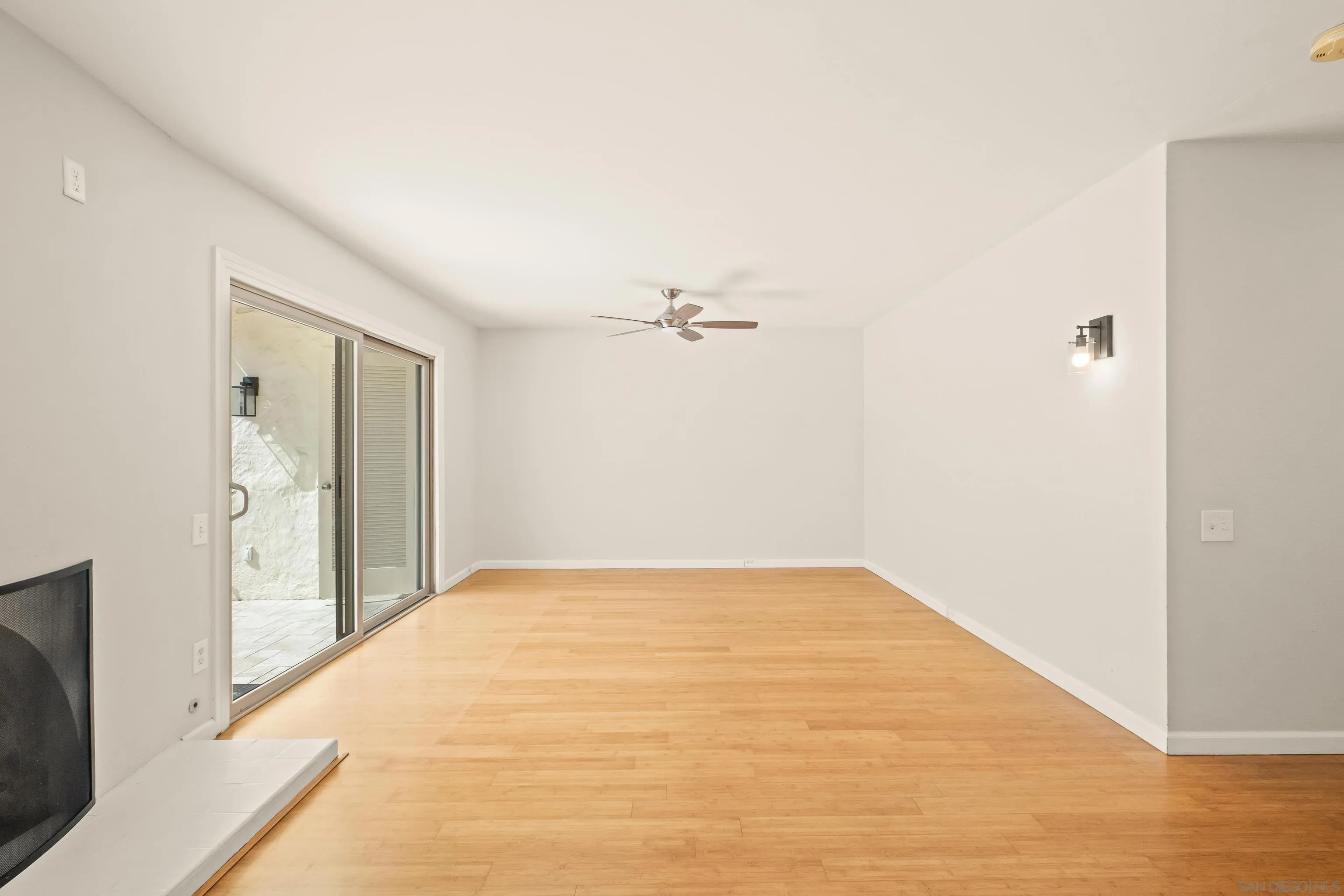 https://cdn.realtyfeed.com/cdn/127/260005223/5a9ab4c084b8b6c753d24ed9267676a0.webp
