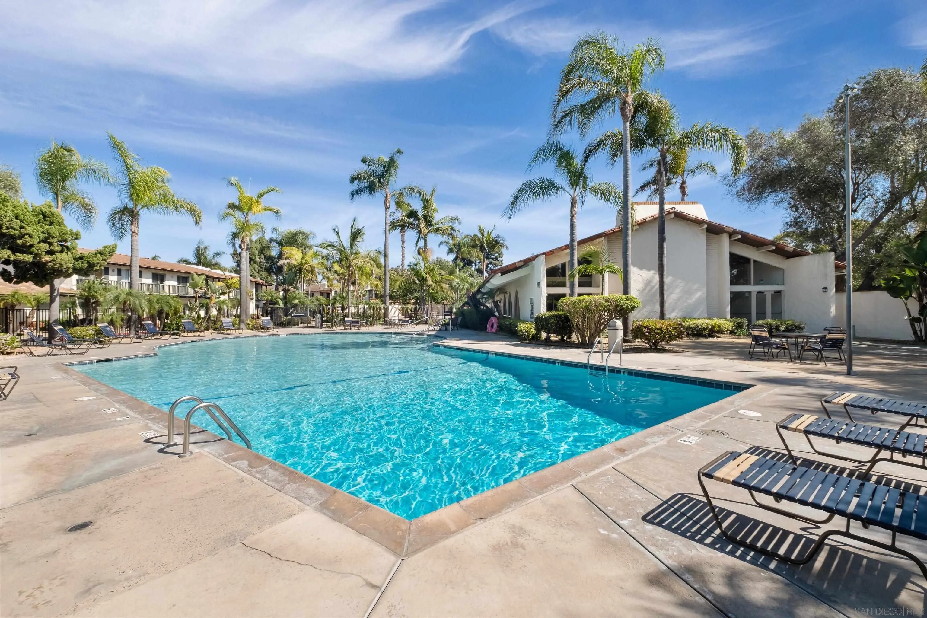 https://cdn.realtyfeed.com/cdn/127/260005223/8019c0e74f803af771751bd7c360b523.webp