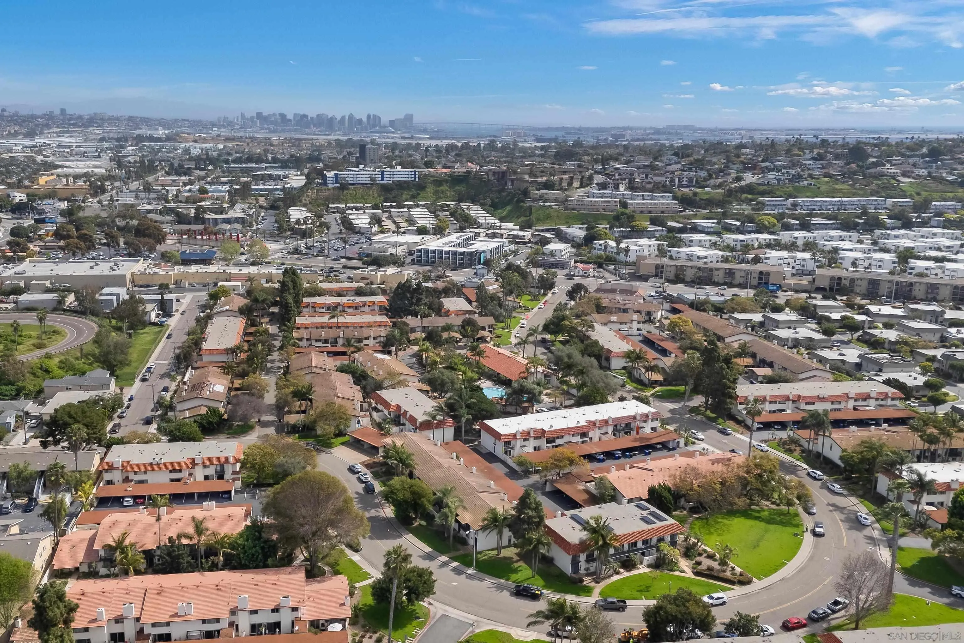 https://cdn.realtyfeed.com/cdn/127/260005223/c2645acce74418cef44c7358195b4a45.webp