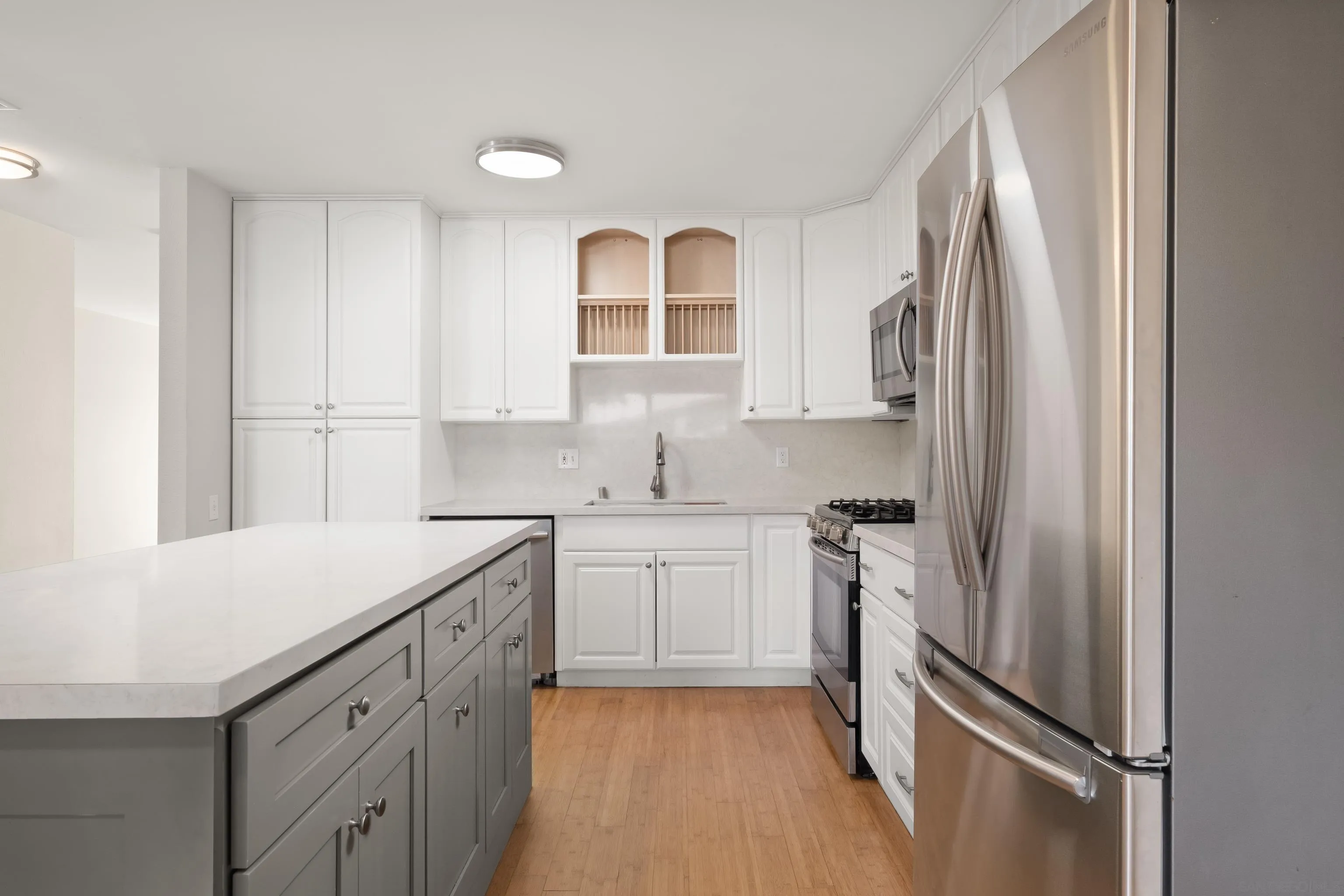 https://cdn.realtyfeed.com/cdn/127/260005223/deab89e6aceccea8883b456adc25e87b.webp
