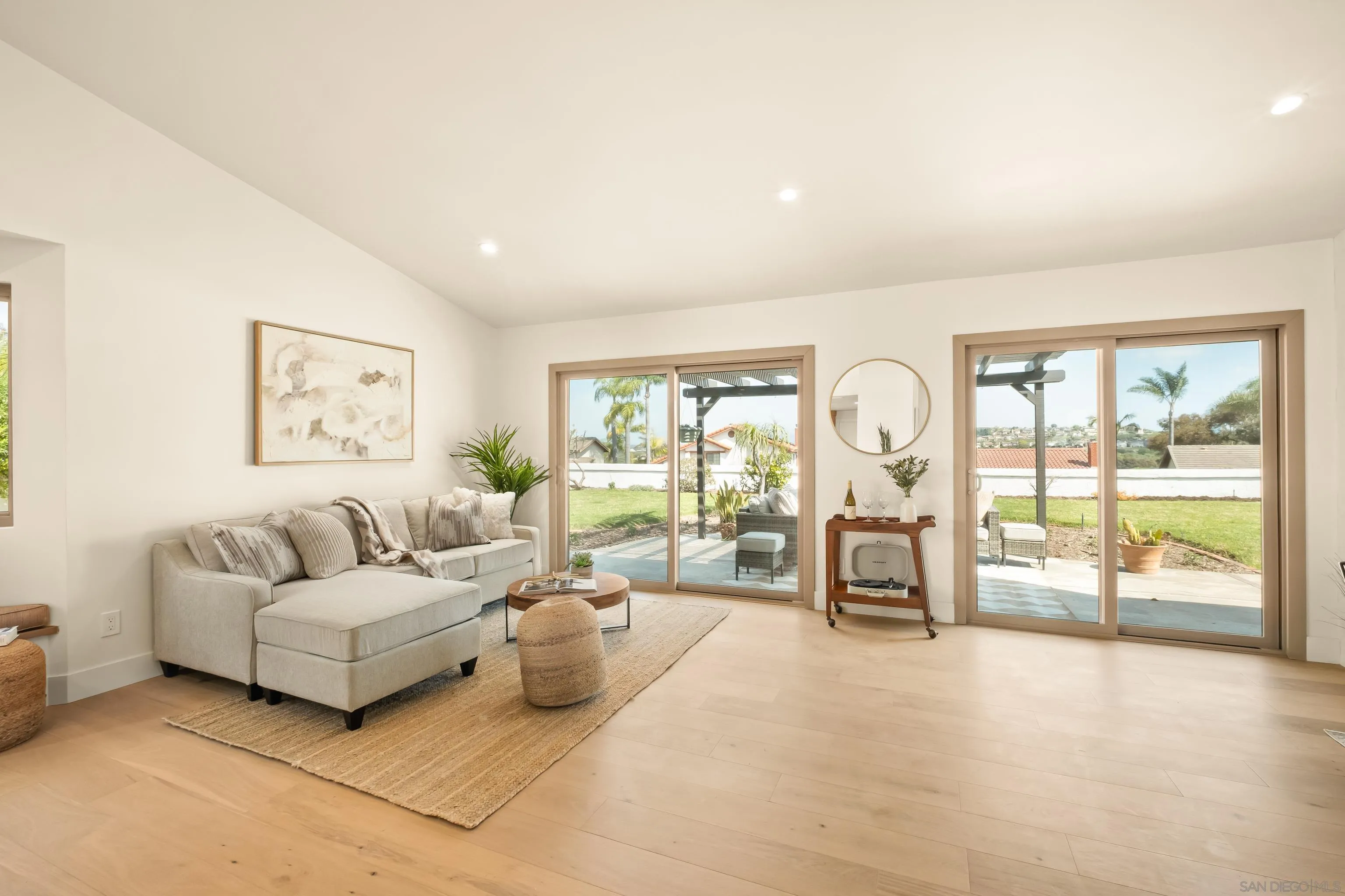 https://cdn.realtyfeed.com/cdn/127/260005227/ad8f5ed92d5041451244d7acbf83e1a6.webp