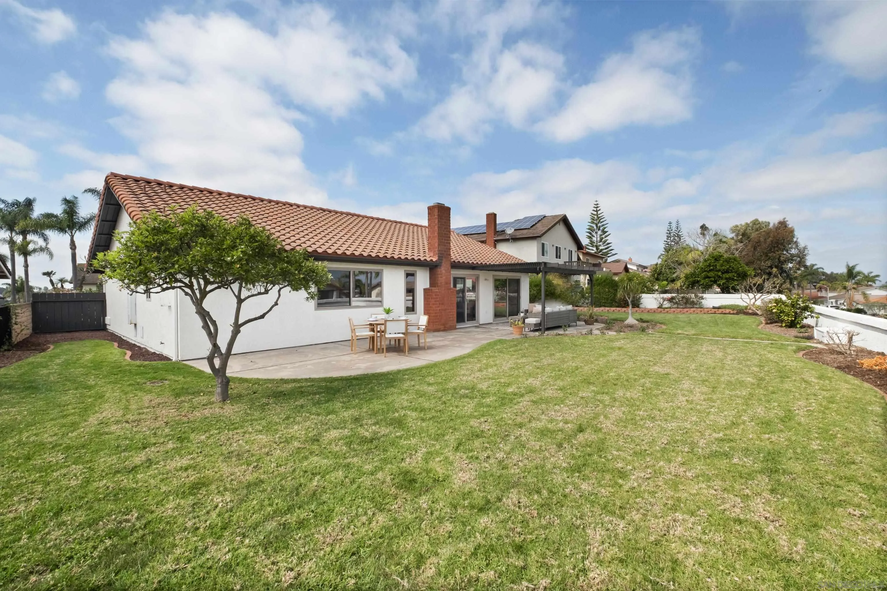 https://cdn.realtyfeed.com/cdn/127/260005227/cad34936826550aaf4ae8ed0f7330679.webp