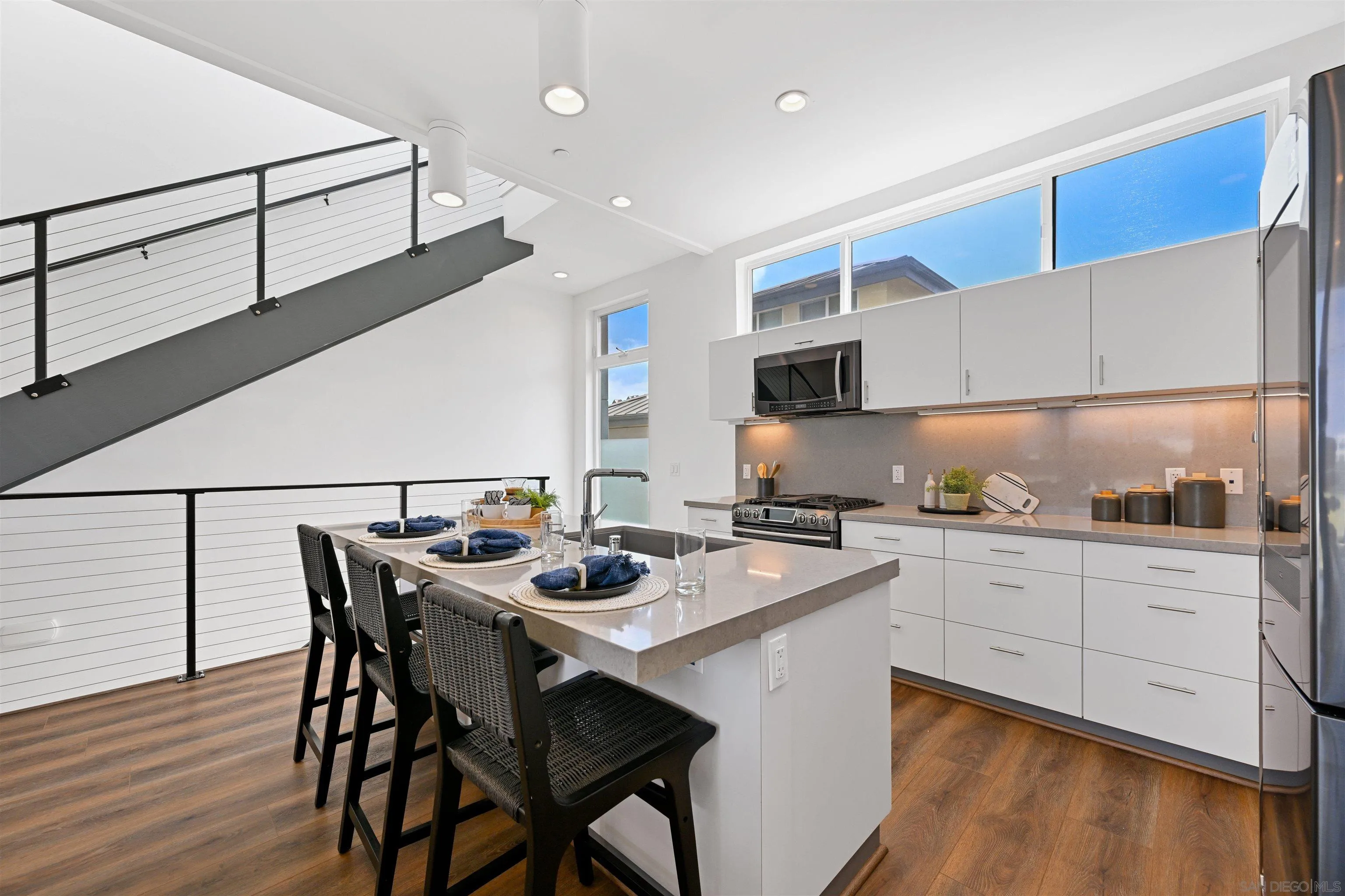 https://cdn.realtyfeed.com/cdn/127/260005230/66b737959eac65e89e7685ee8adbe78f.webp