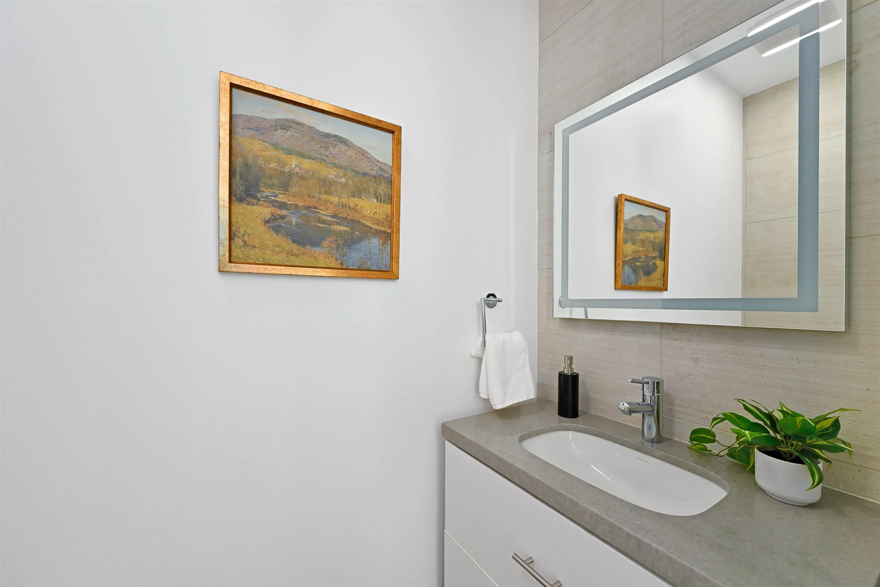 https://cdn.realtyfeed.com/cdn/127/260005230/8b605082762fe985f65cad747d78a29b.webp