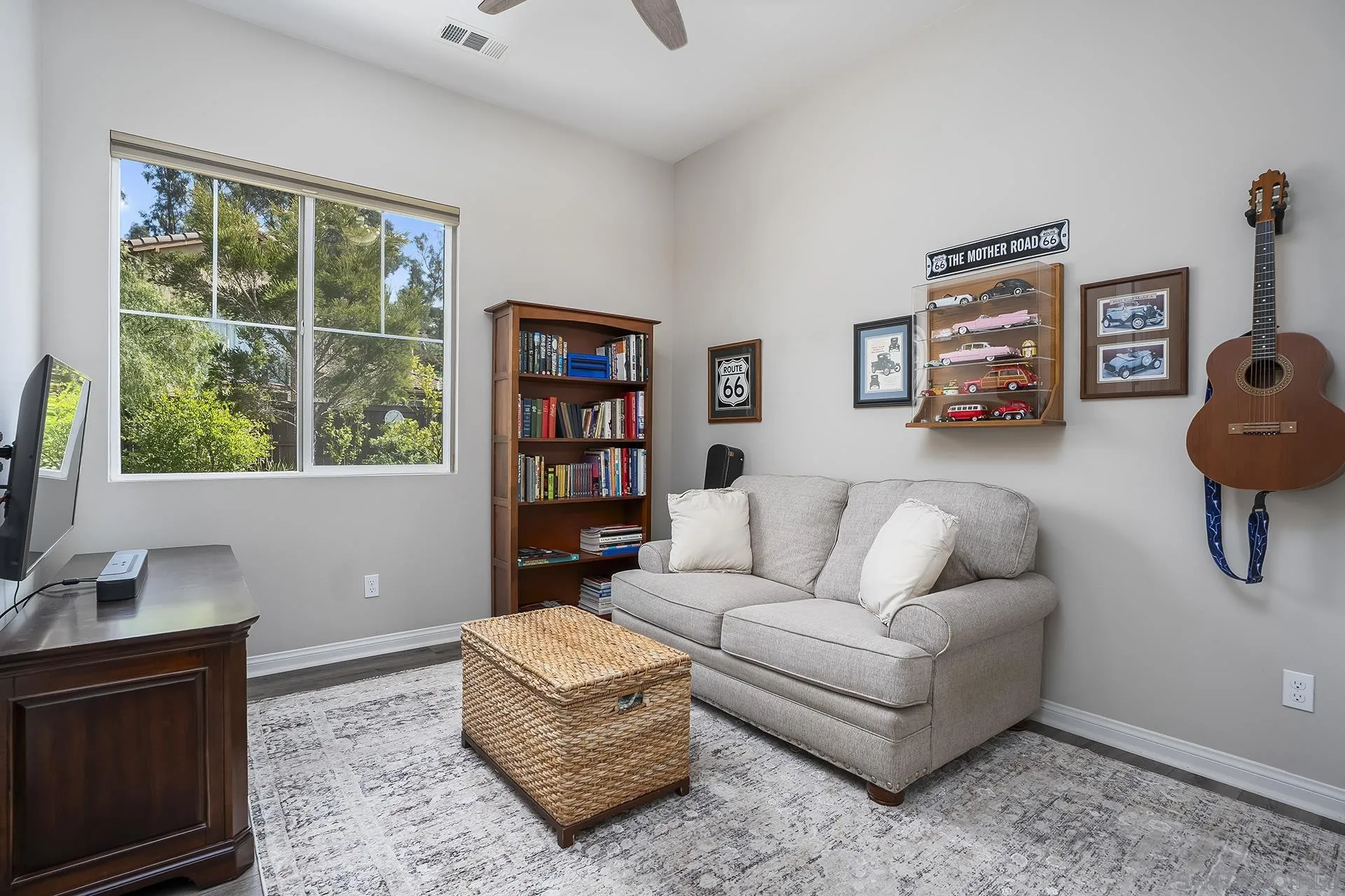 https://cdn.realtyfeed.com/cdn/127/260005232/62c2cedc56968fae7238d87ab2b06c82.webp