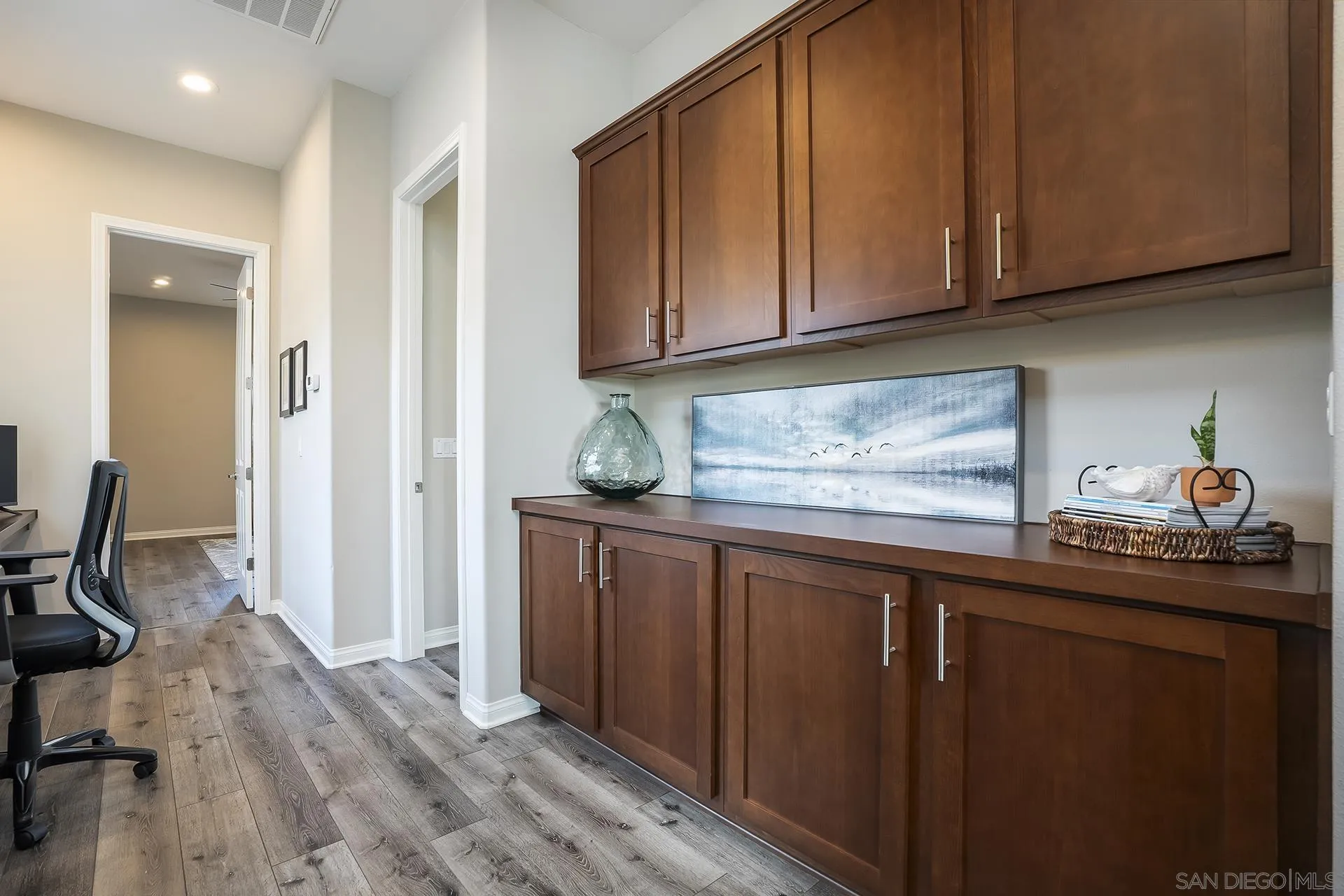 https://cdn.realtyfeed.com/cdn/127/260005232/6802cbe352af3881a798a92f9e5bd5f4.webp