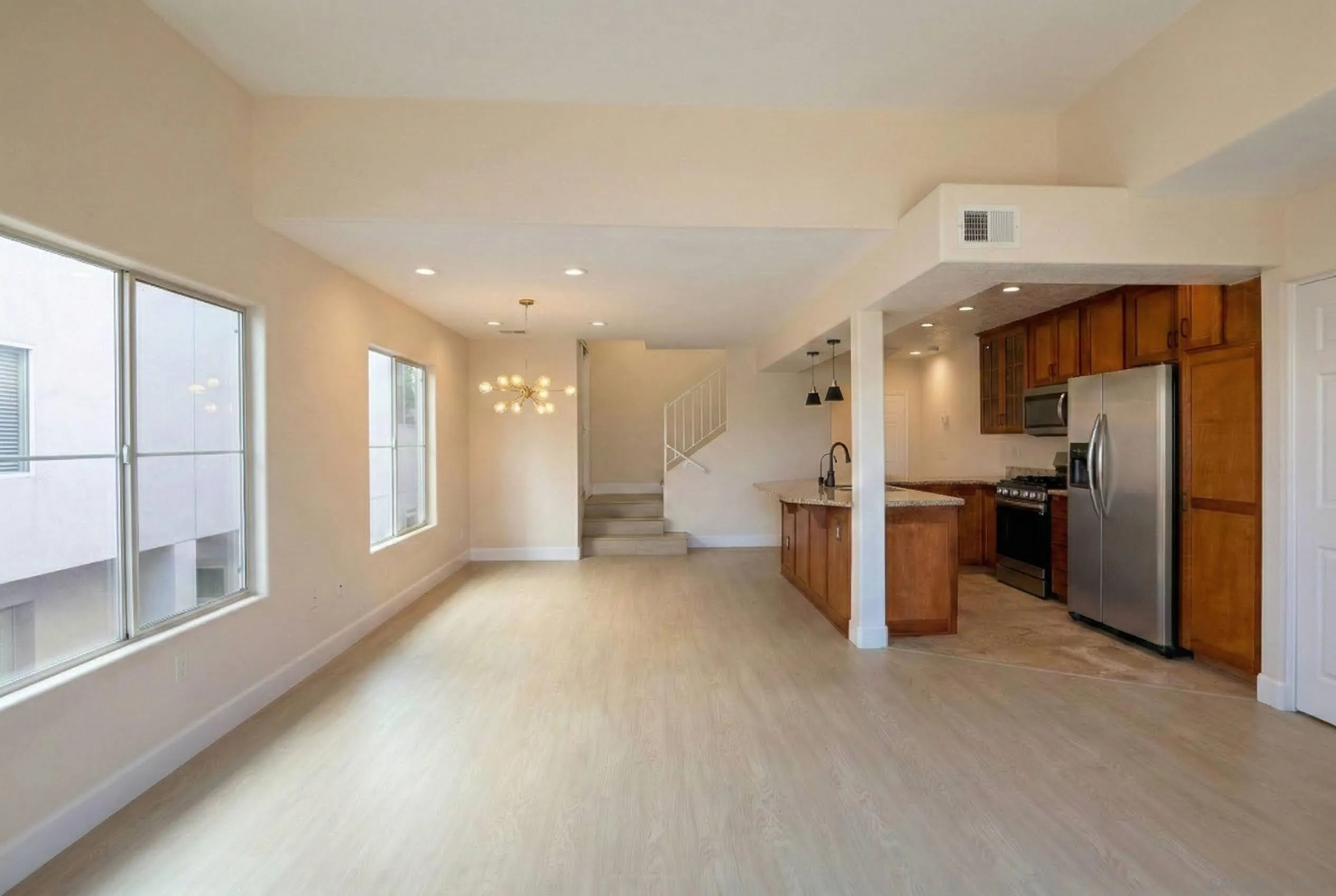 https://cdn.realtyfeed.com/cdn/127/260005236/14941a9e65c038f53159b2759e9d62f6.webp