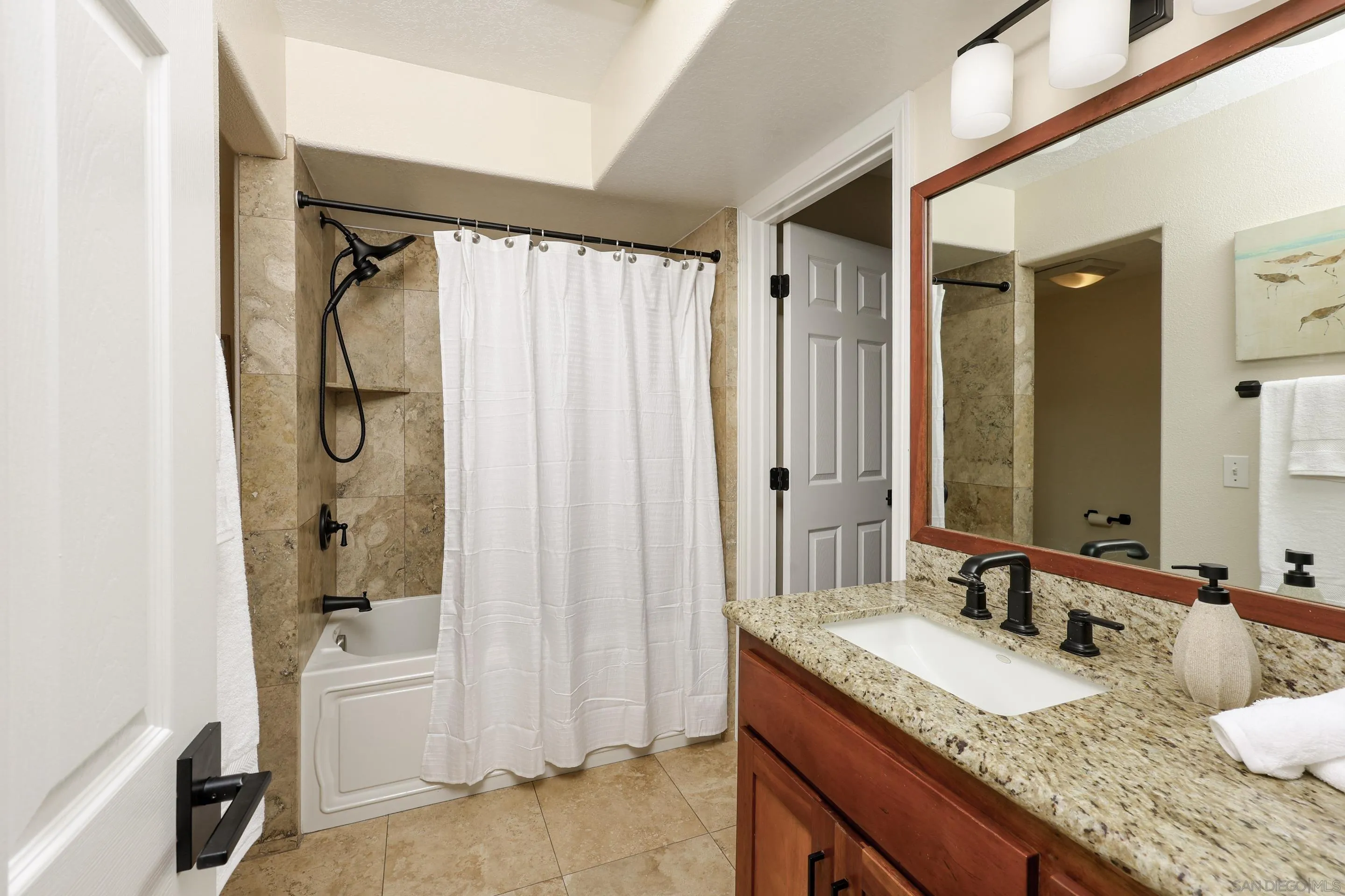 https://cdn.realtyfeed.com/cdn/127/260005236/7138a8b856a1dfa8f220c9d120738799.webp