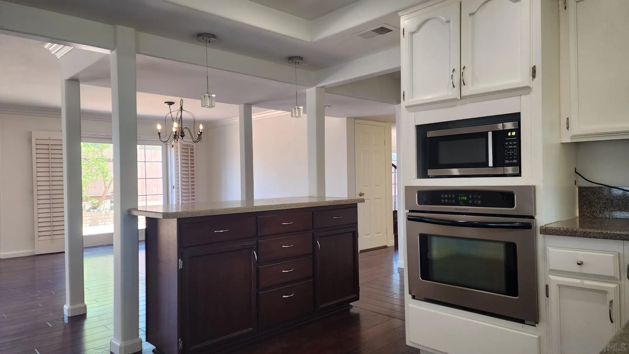 https://cdn.realtyfeed.com/cdn/127/260005238/cea7f428b9440317b941d22a1773d6bb.webp