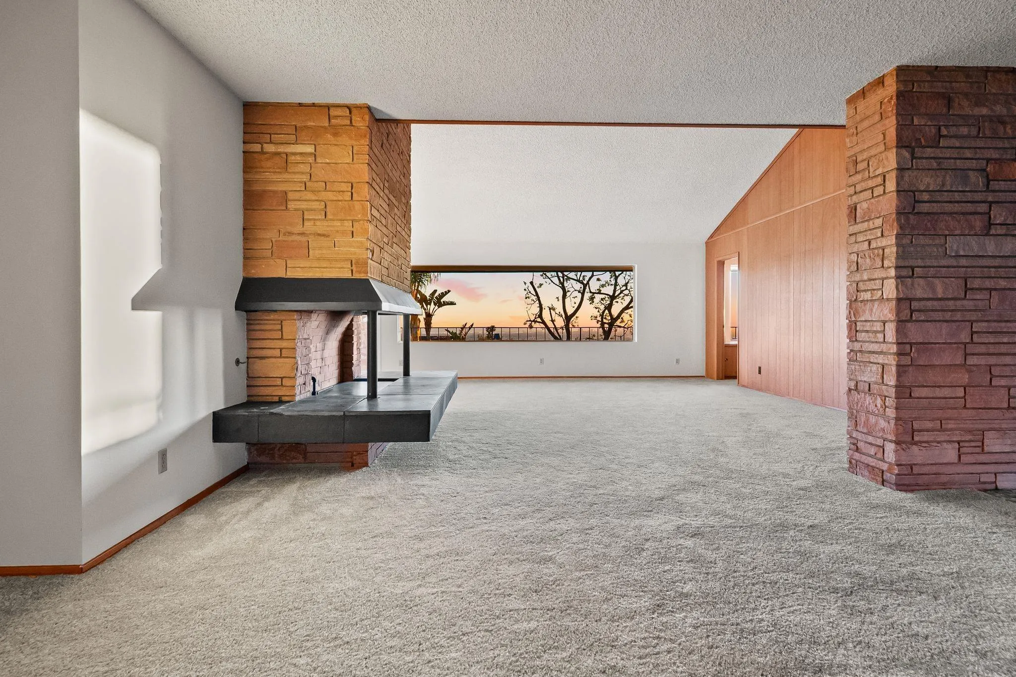 https://cdn.realtyfeed.com/cdn/127/260005239/3b374dbc1f8a3813817c577f90c94412.webp