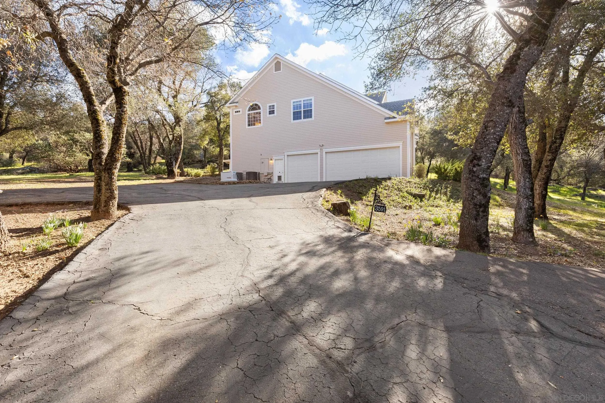 https://cdn.realtyfeed.com/cdn/127/260005241/4e2bc3a7f1c0502eec2f12a0cd56e50b.webp