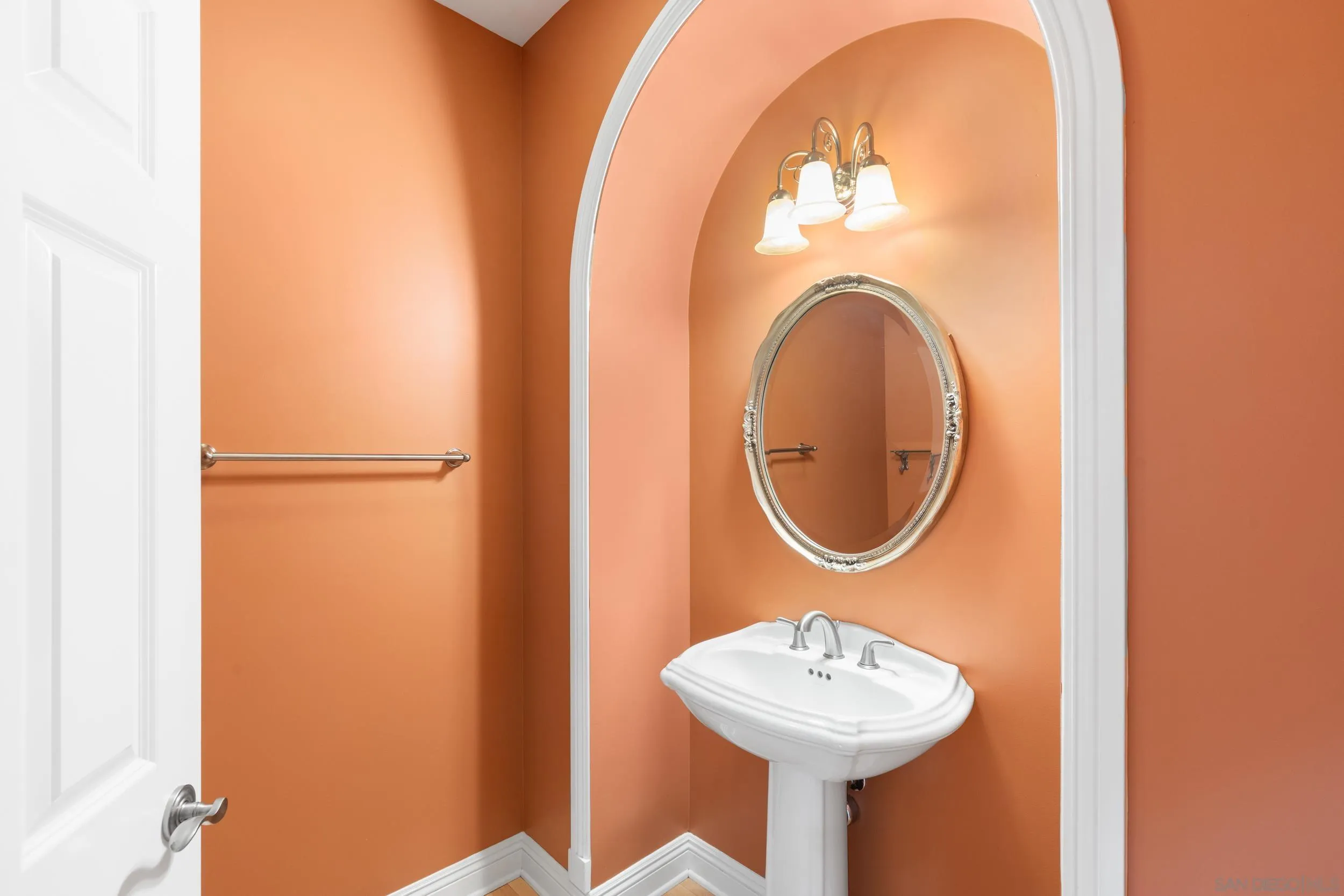 https://cdn.realtyfeed.com/cdn/127/260005241/9efe1e18268c75d7fbb0f60a14496b0c.webp