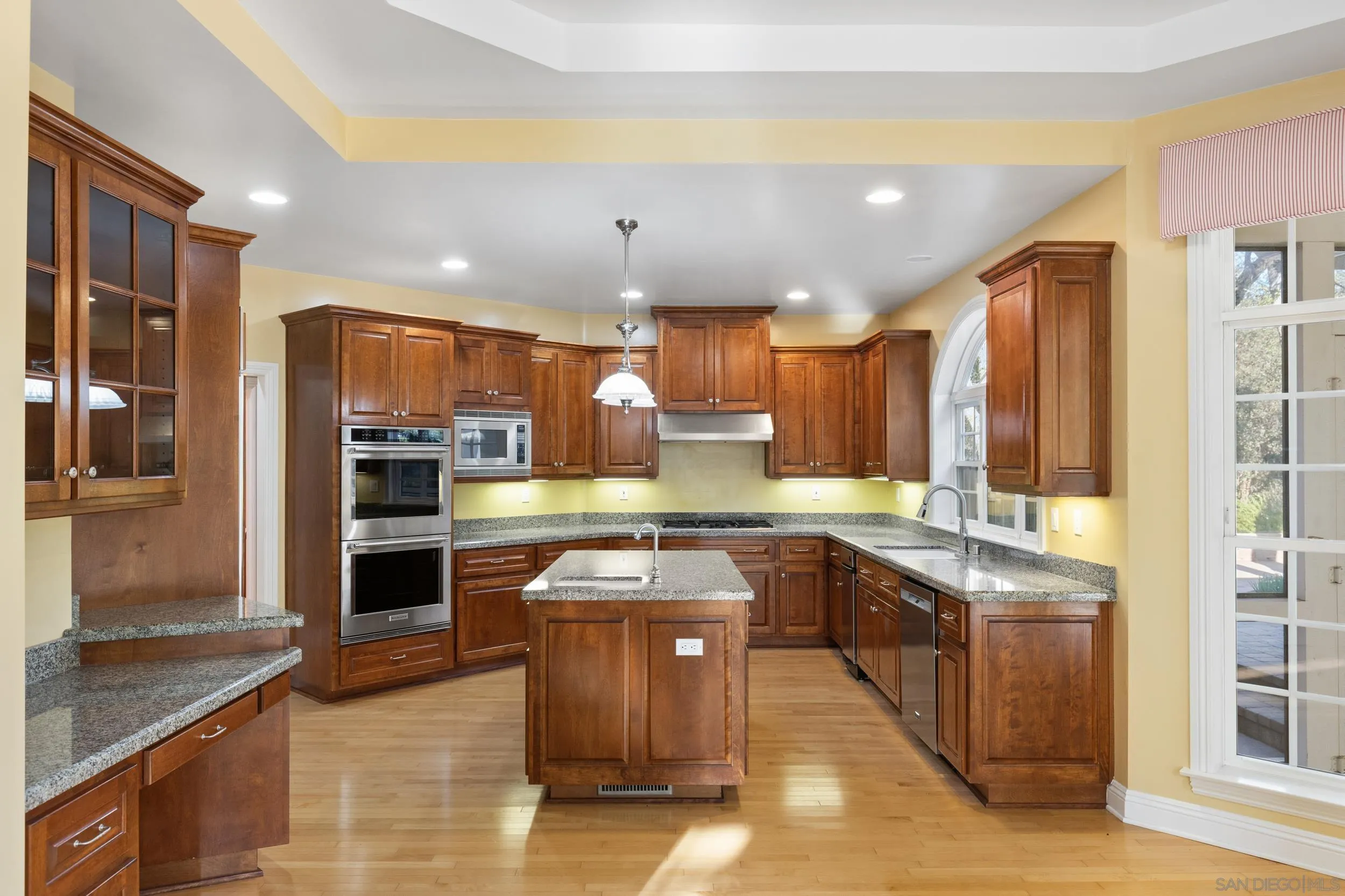 https://cdn.realtyfeed.com/cdn/127/260005241/a3772a295a7c668dddd6a8970d06110c.webp