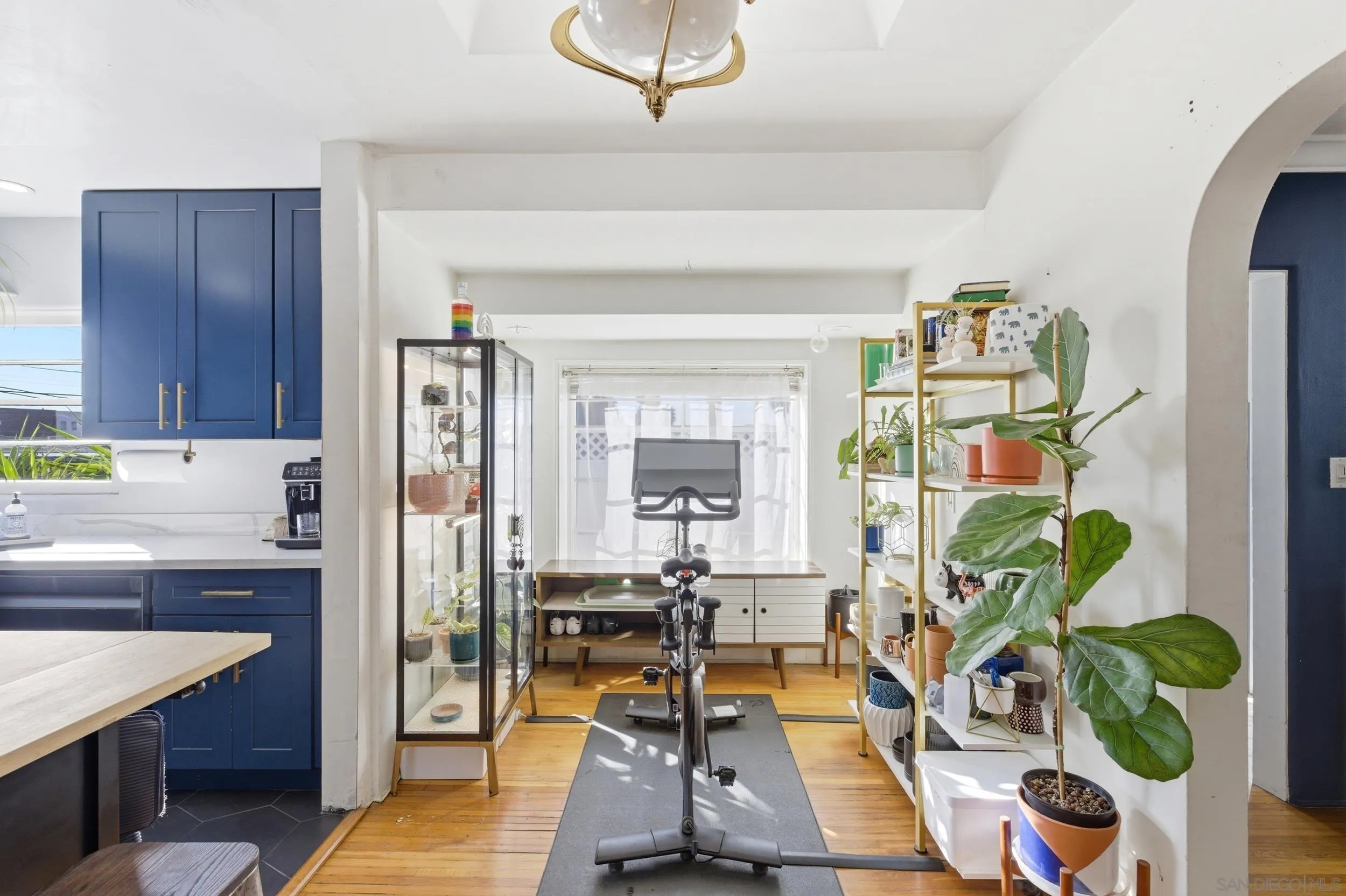 https://cdn.realtyfeed.com/cdn/127/260005242/0d2d8add343d0201a3d4fef8820d634f.webp