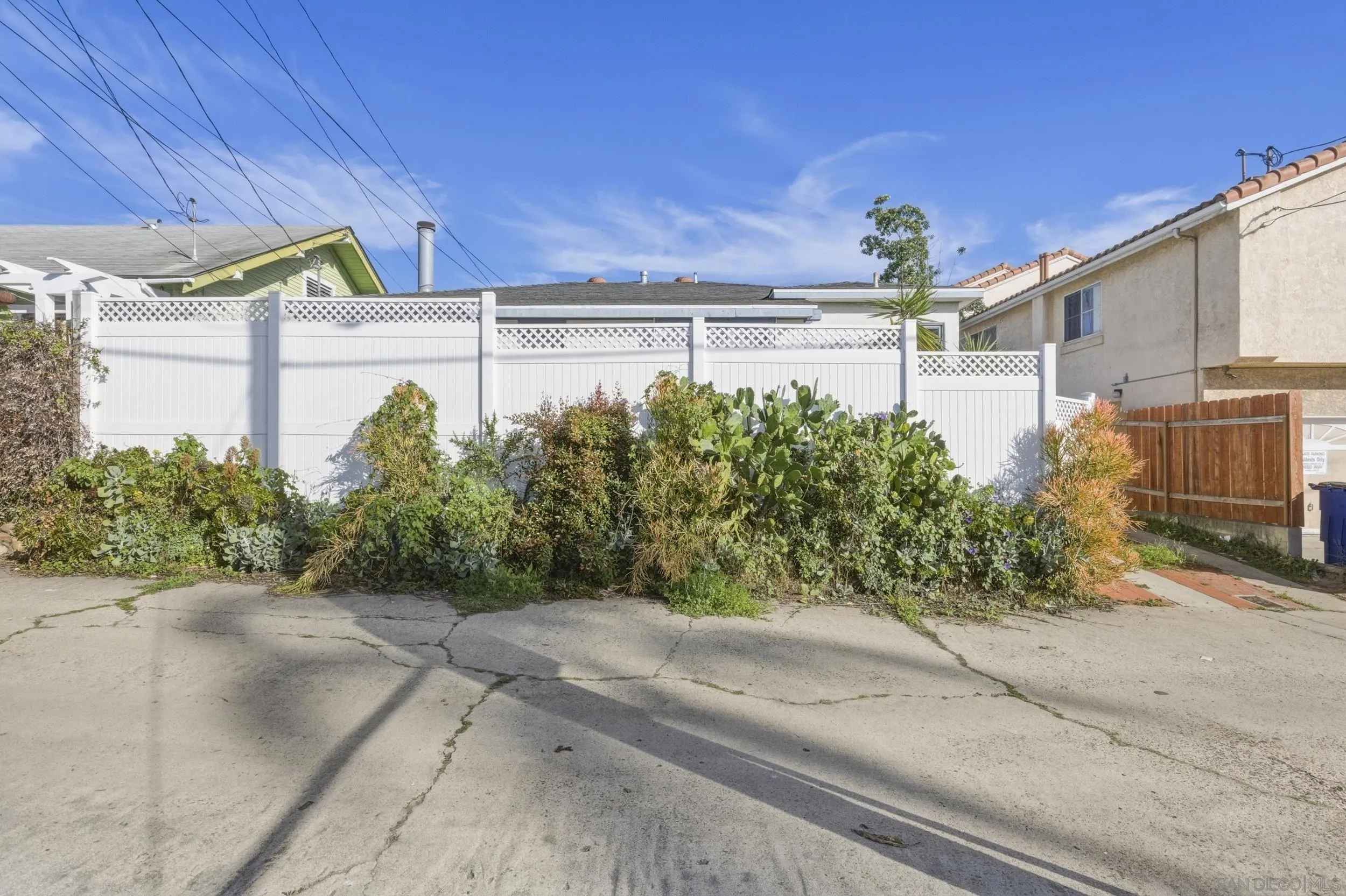 https://cdn.realtyfeed.com/cdn/127/260005242/7d7e407be40f59942ba70a8c13450edf.webp