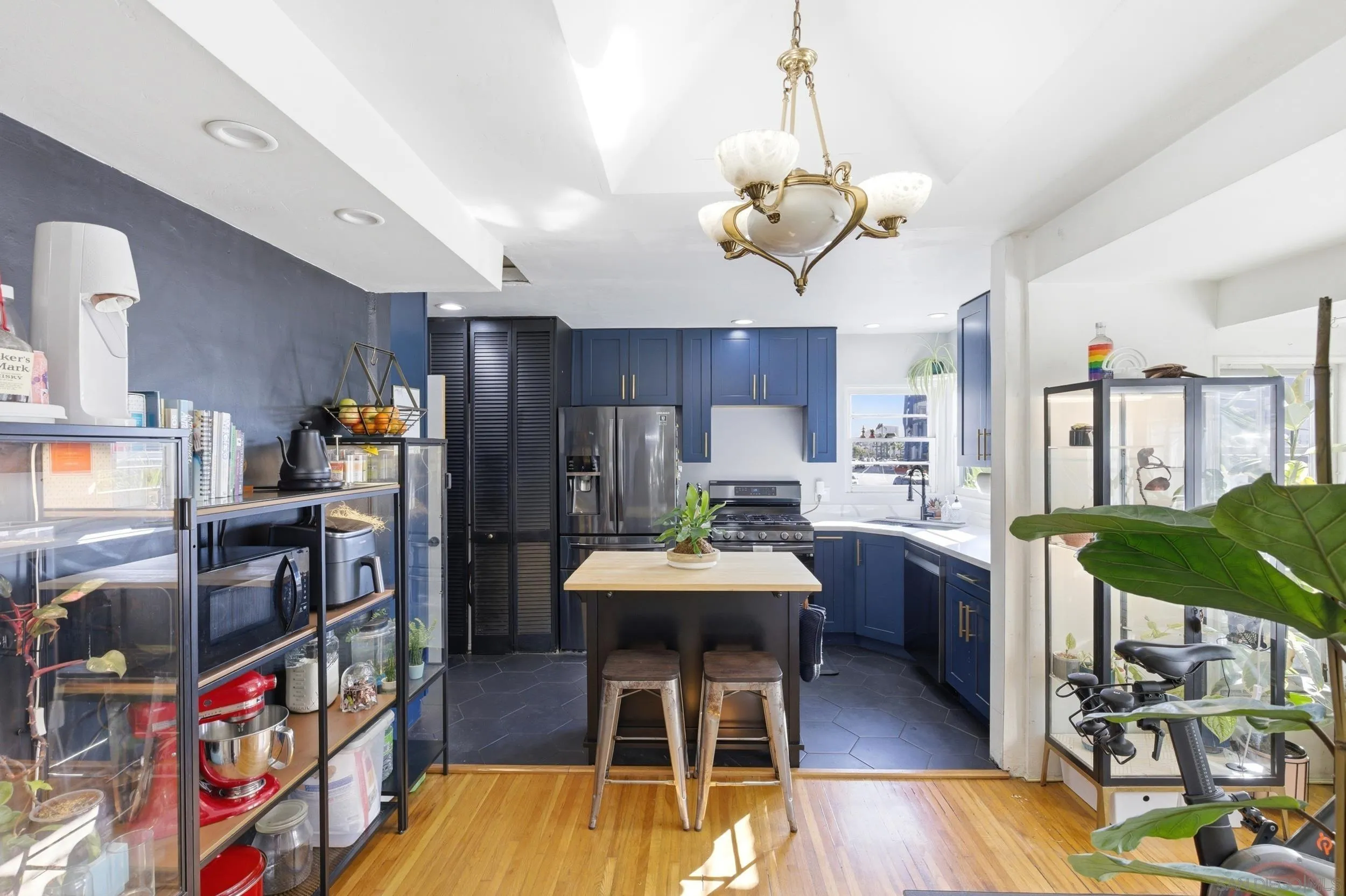 https://cdn.realtyfeed.com/cdn/127/260005242/b0272d4d8202f991d673f20a34226d5a.webp