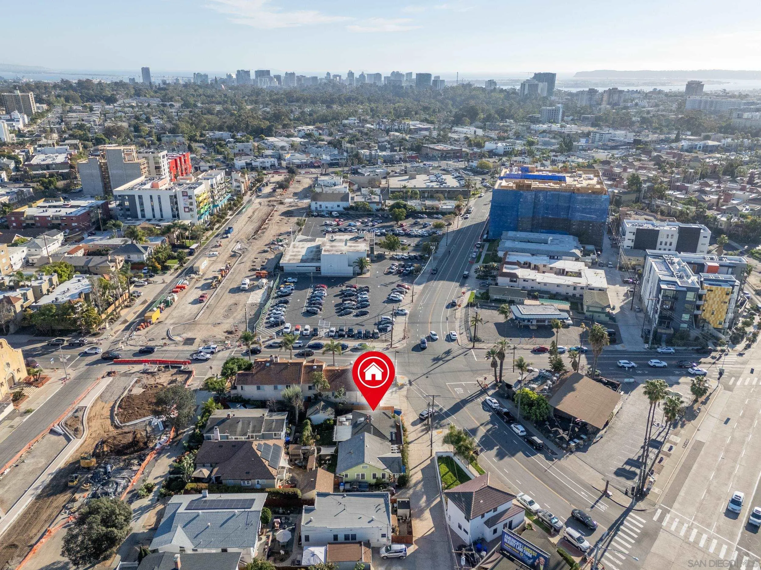 https://cdn.realtyfeed.com/cdn/127/260005242/b053caab17a92838e4558421e482e229.webp