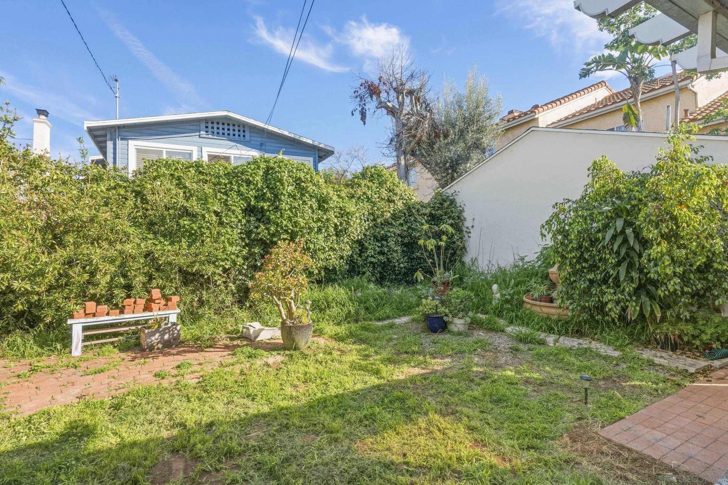 https://cdn.realtyfeed.com/cdn/127/260005242/b8b71a0ef62179597866cc8e126ed7fe.webp