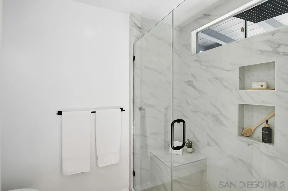 https://cdn.realtyfeed.com/cdn/127/260005246/ebff09fb079af622677cf3894c383100.webp