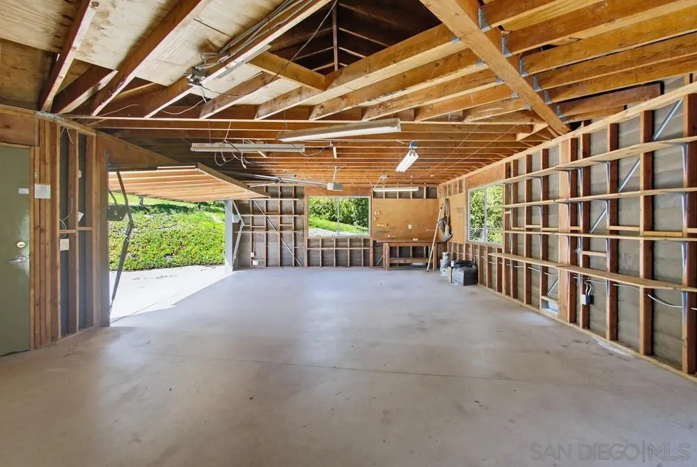 https://cdn.realtyfeed.com/cdn/127/260005246/f75cde1531eab44cbc4c0c931d8b04de.webp