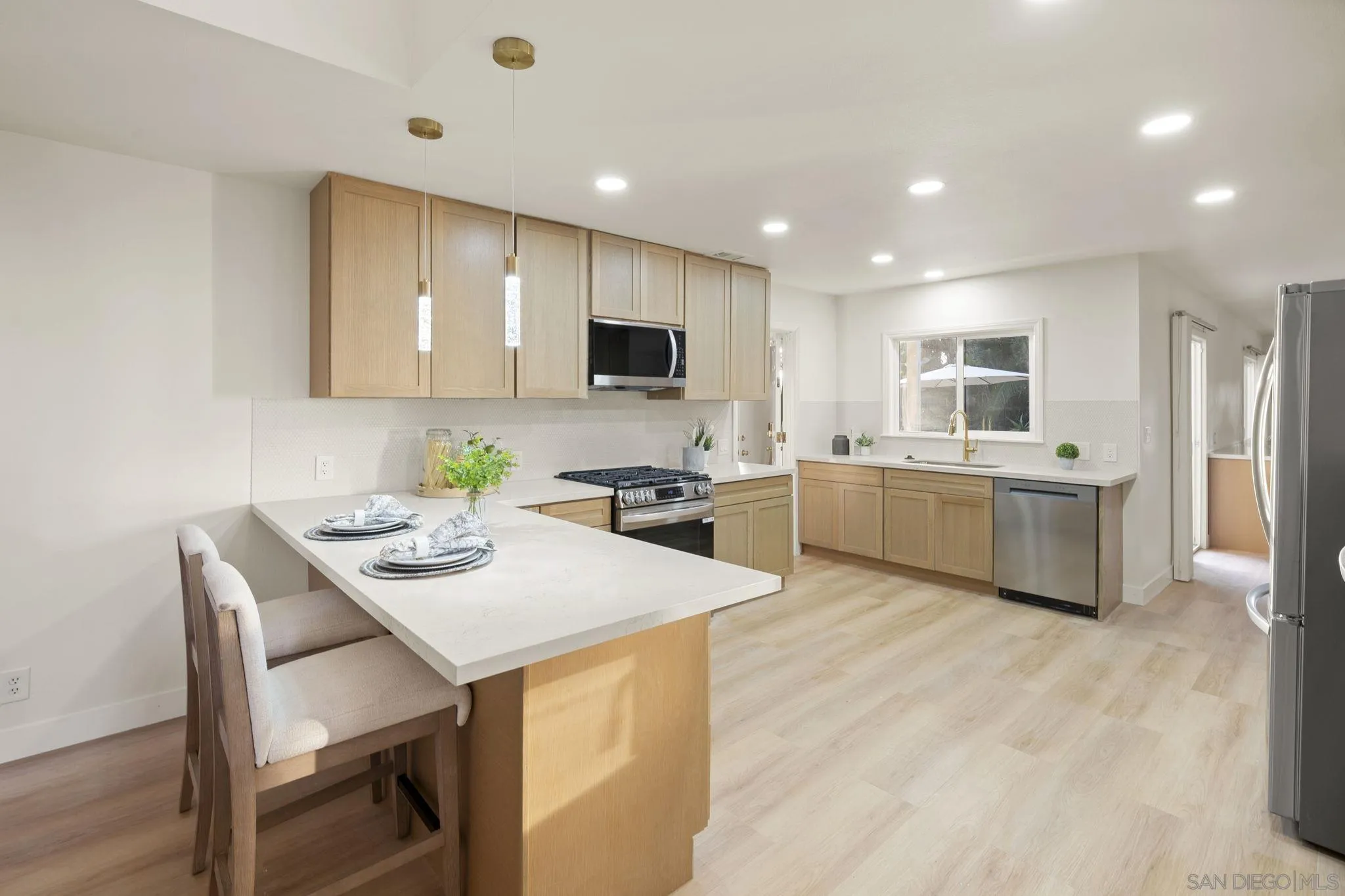 https://cdn.realtyfeed.com/cdn/127/260005249/f573b8d0453da9da6c04130b09963a0a.webp