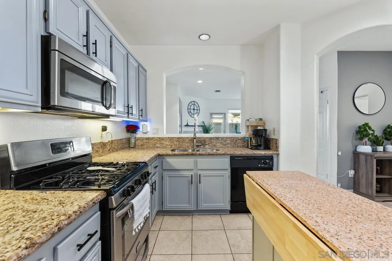 Photo #8: 260005254 Listing: Photo #8
