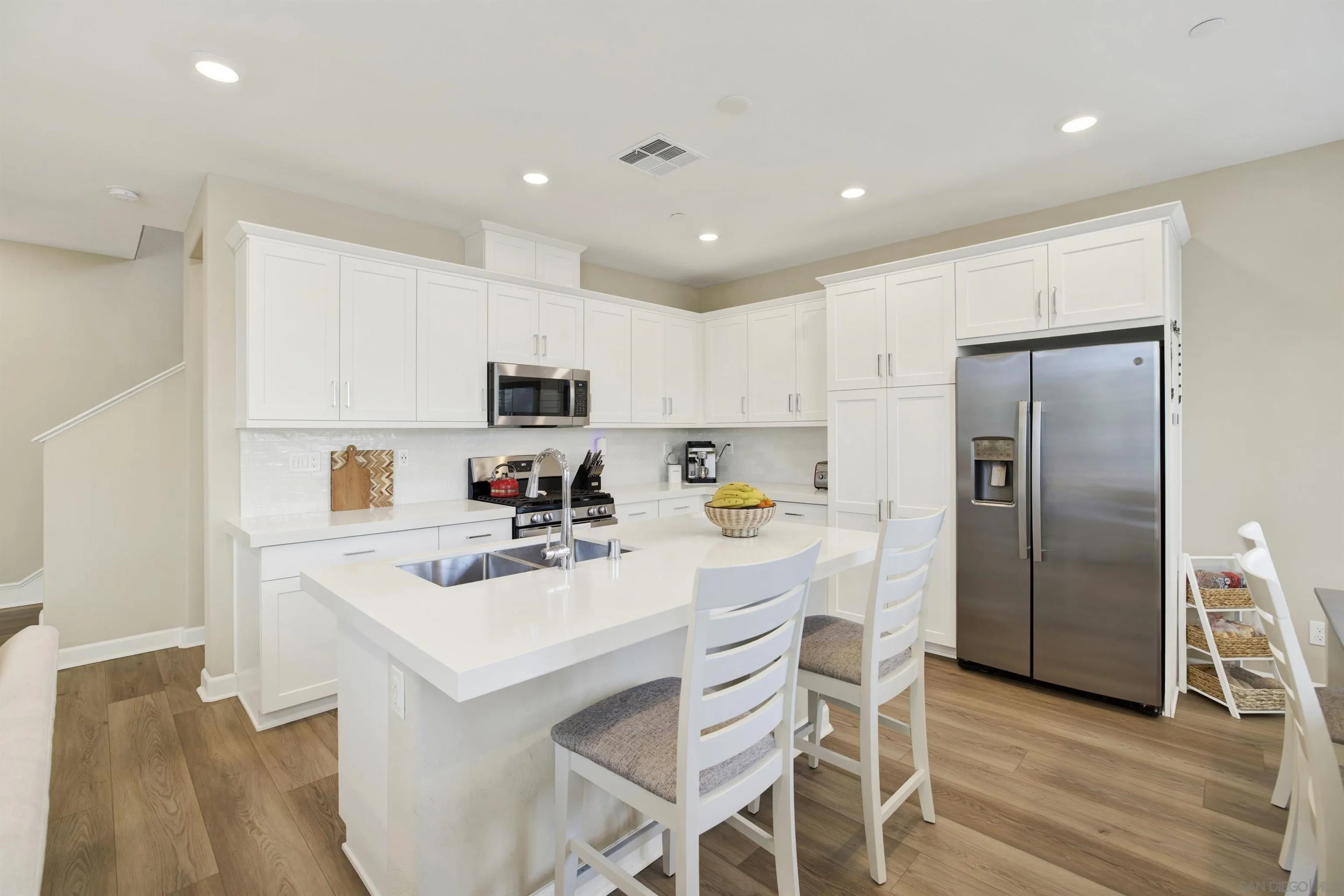 https://cdn.realtyfeed.com/cdn/127/260005257/0edece199bd556c6f081f5bc475bbd58.webp