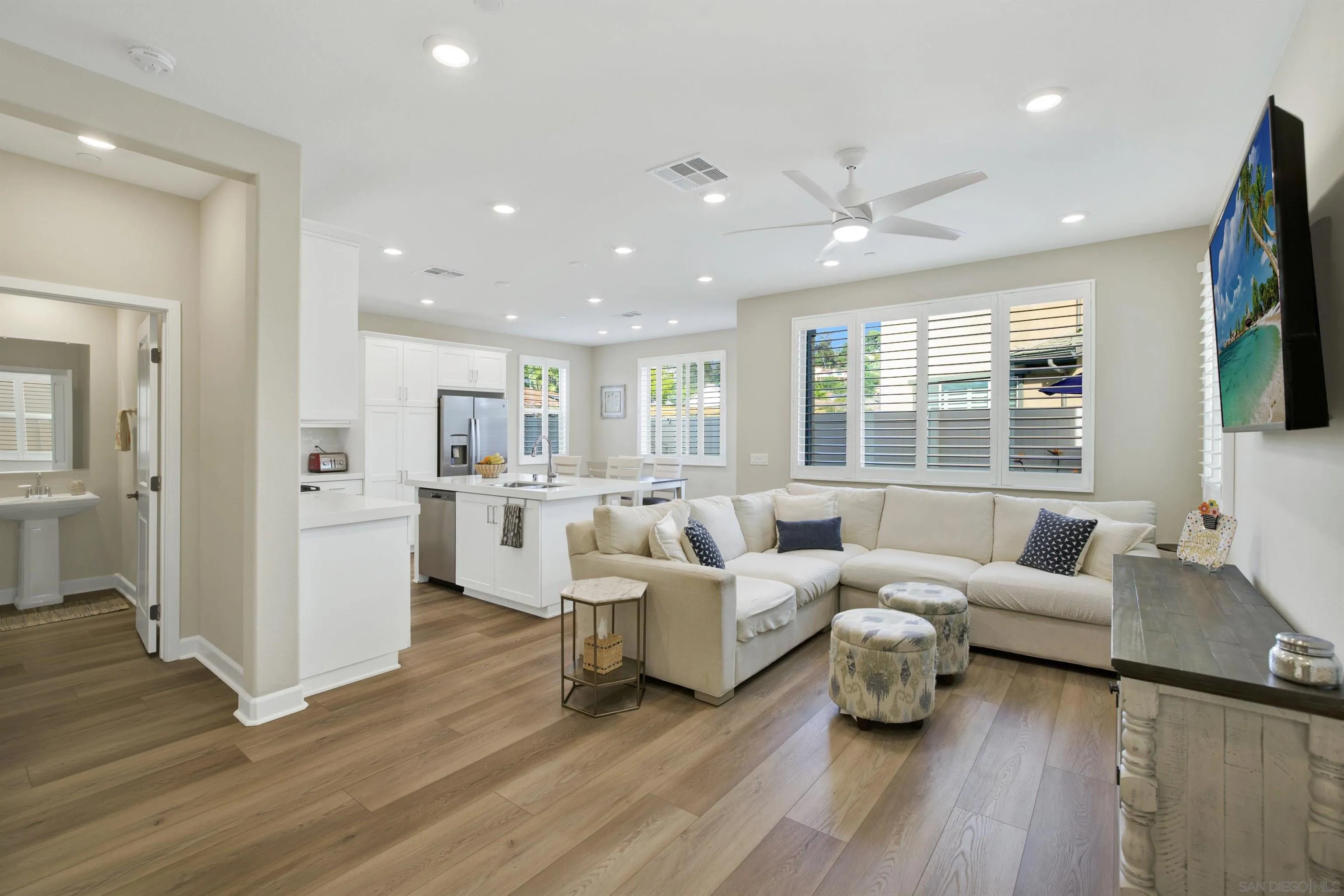 https://cdn.realtyfeed.com/cdn/127/260005257/3ac76a53778e5f5ee6e11d36303585ee.webp