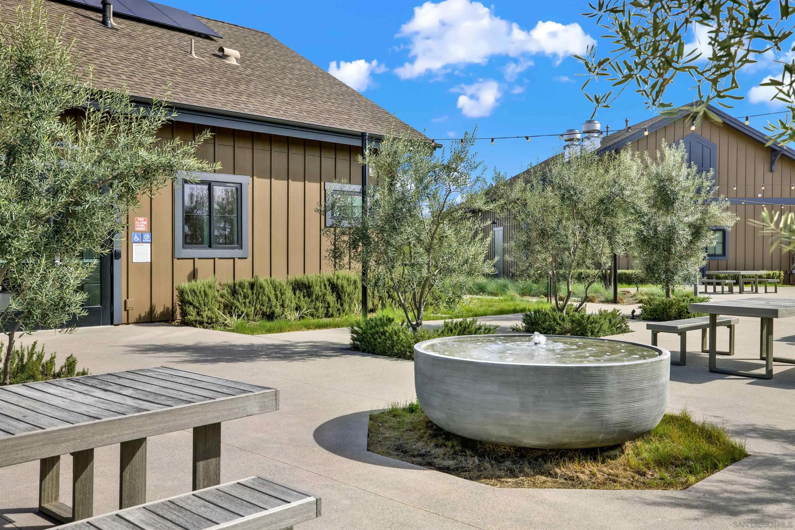 https://cdn.realtyfeed.com/cdn/127/260005257/4371aa42d47220d8fc639fe53a6c4da5.webp