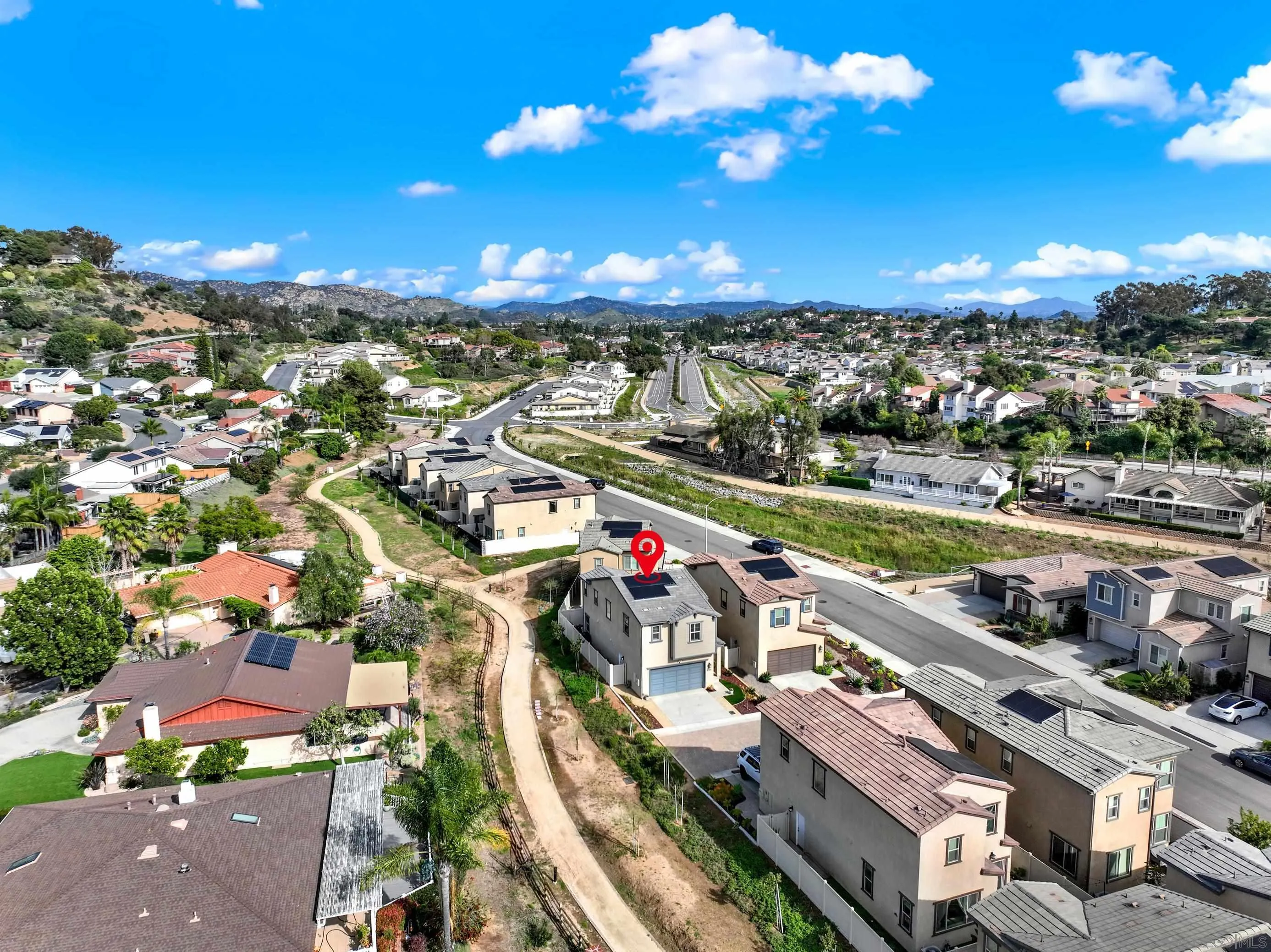 https://cdn.realtyfeed.com/cdn/127/260005257/607805f823b4fbc7068ec5ef44f09c0c.webp