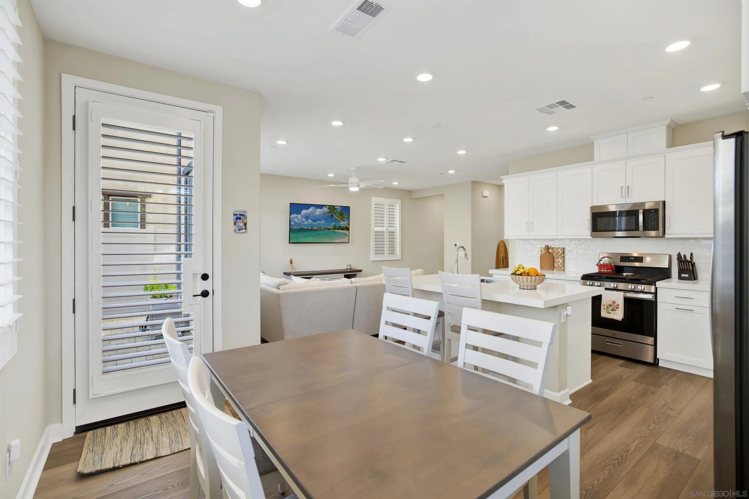 https://cdn.realtyfeed.com/cdn/127/260005257/7fe49ed4396a119e60611894aae846c2.webp