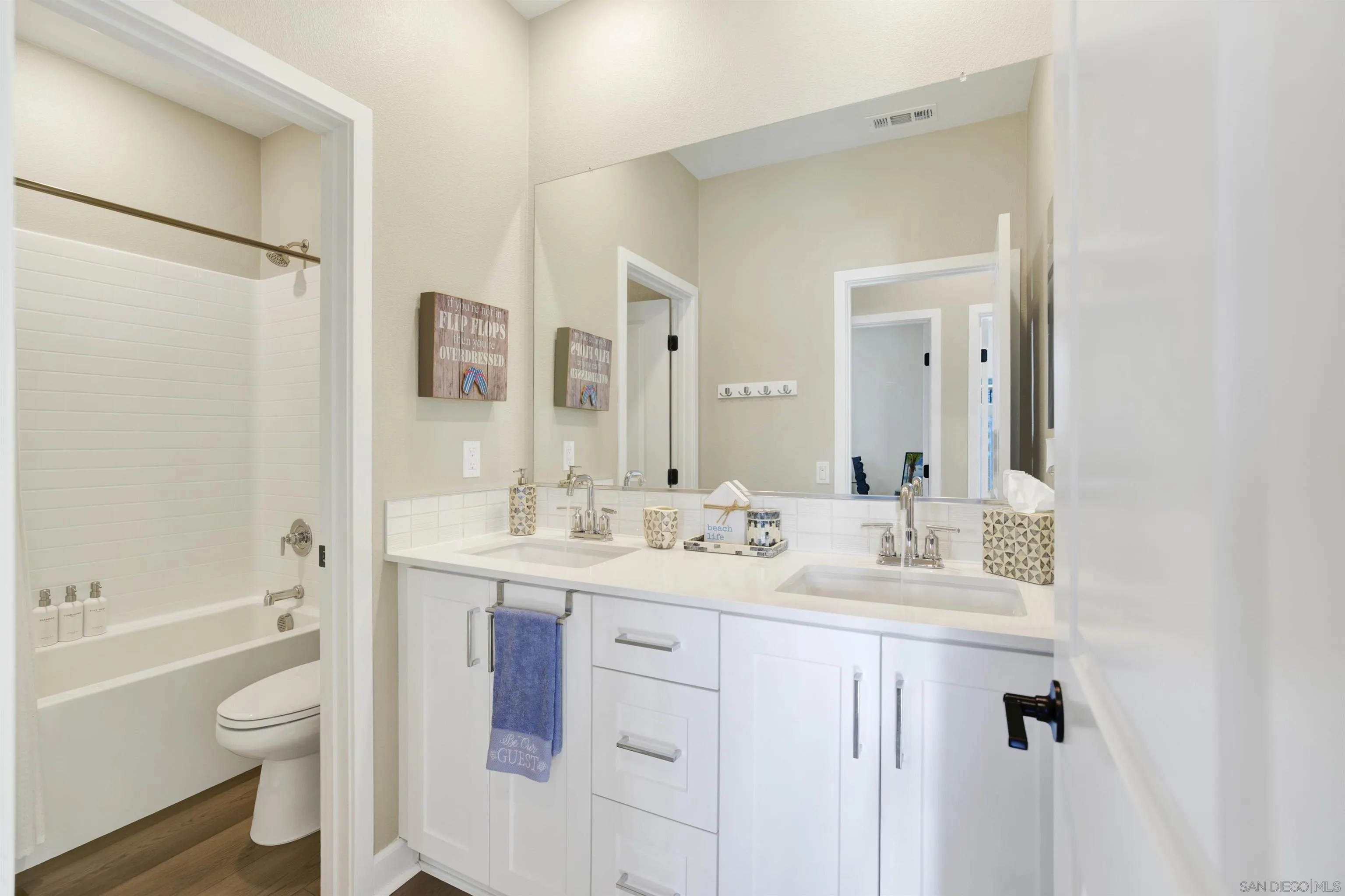 https://cdn.realtyfeed.com/cdn/127/260005257/80dc722d23c14c7310f8e40959719539.webp
