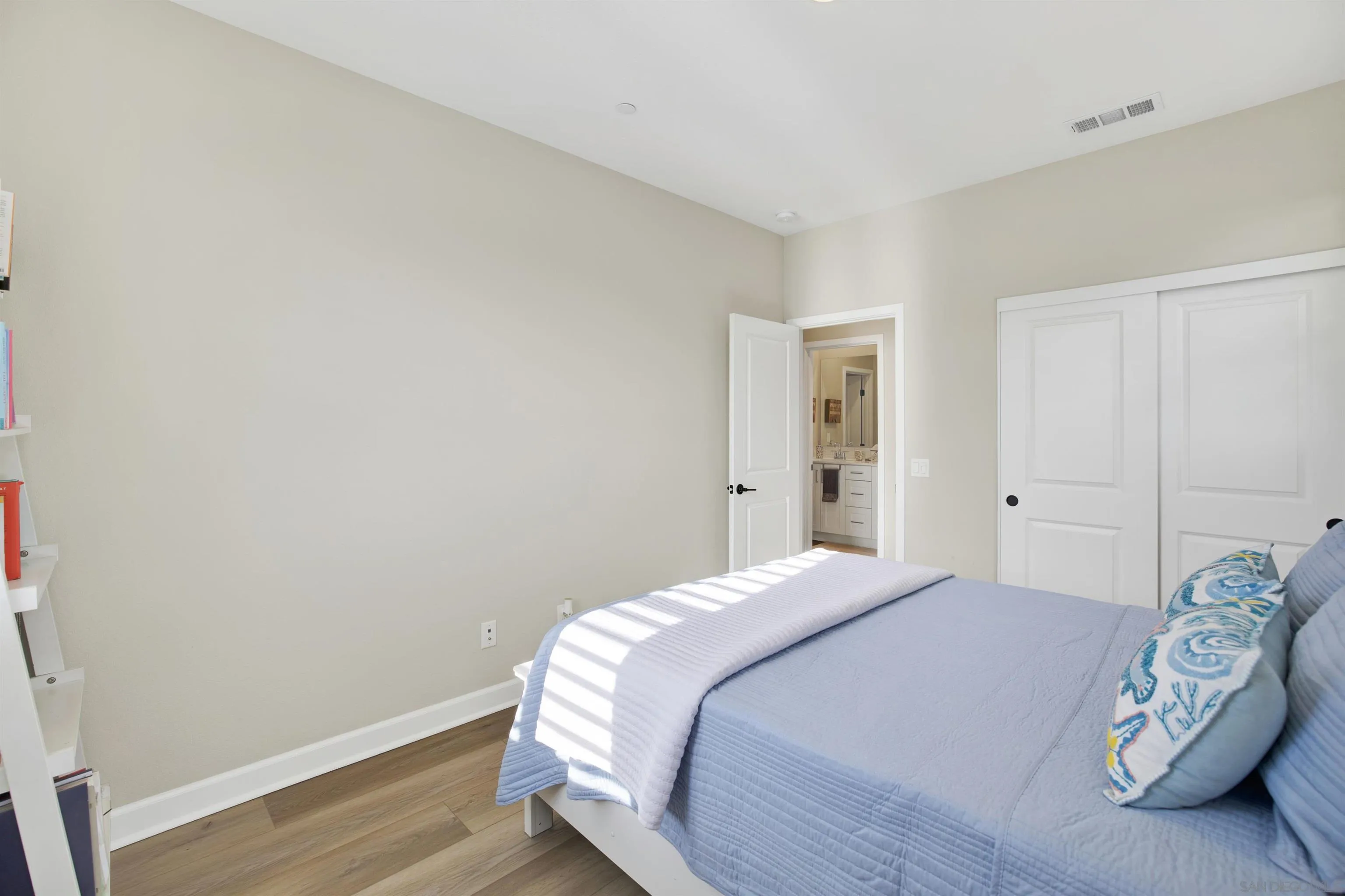 https://cdn.realtyfeed.com/cdn/127/260005257/8994cd7438993b70c9d9d98eb9dc6cba.webp
