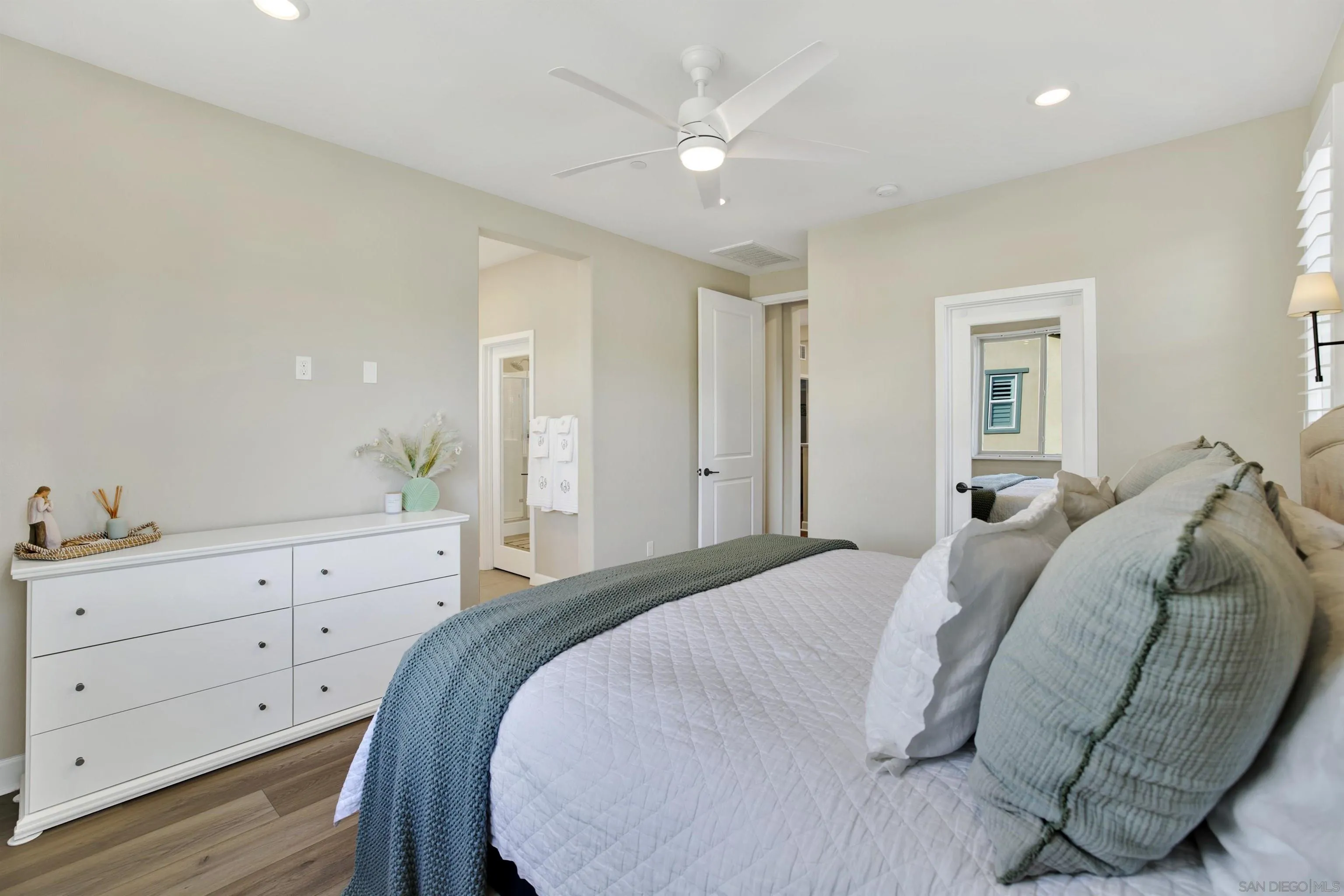 https://cdn.realtyfeed.com/cdn/127/260005257/8a106e9c9ebea68482d06a665f2a6ba5.webp