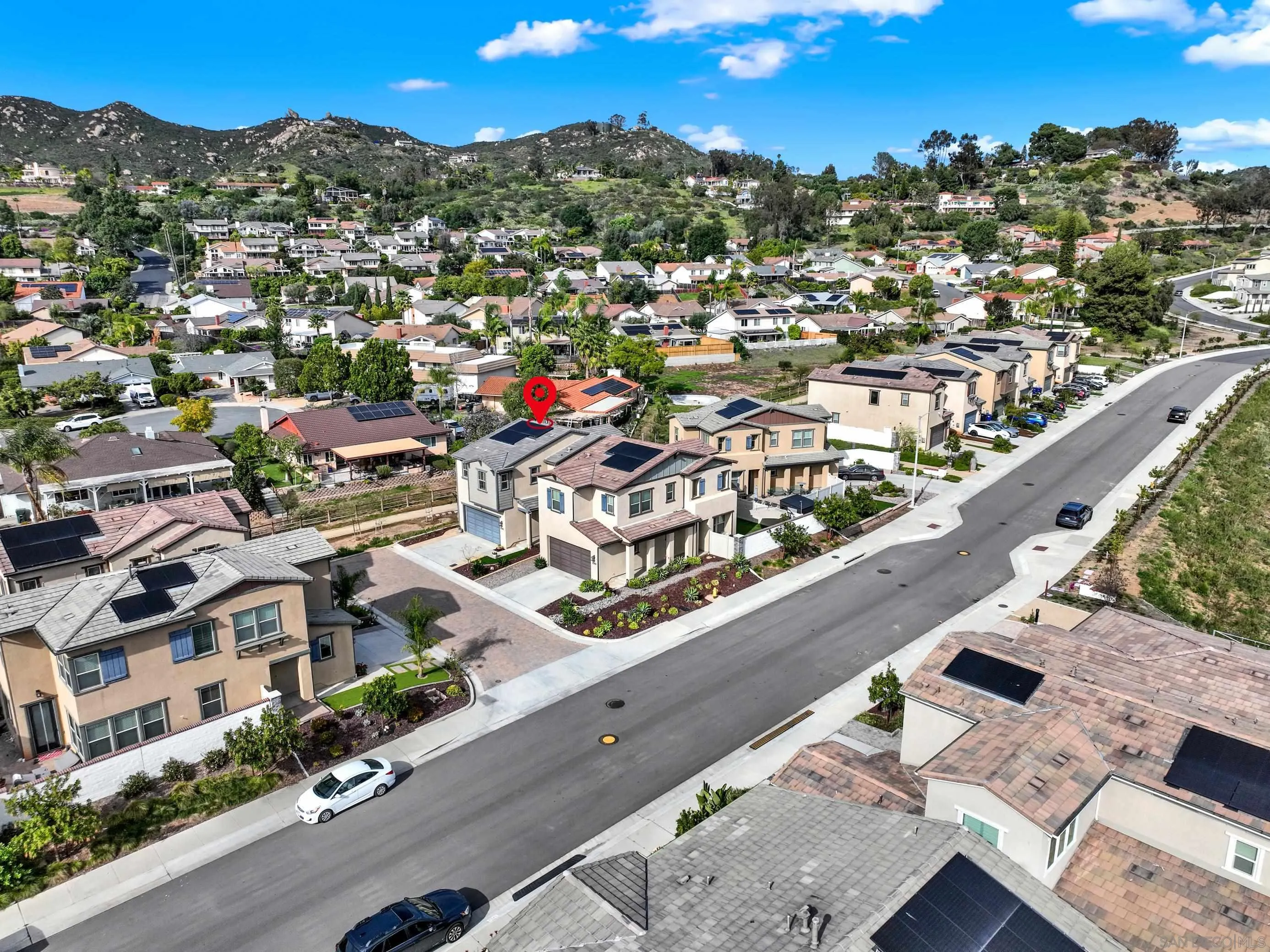 https://cdn.realtyfeed.com/cdn/127/260005257/ab29923f0e277f66337987ce3a16c73b.webp