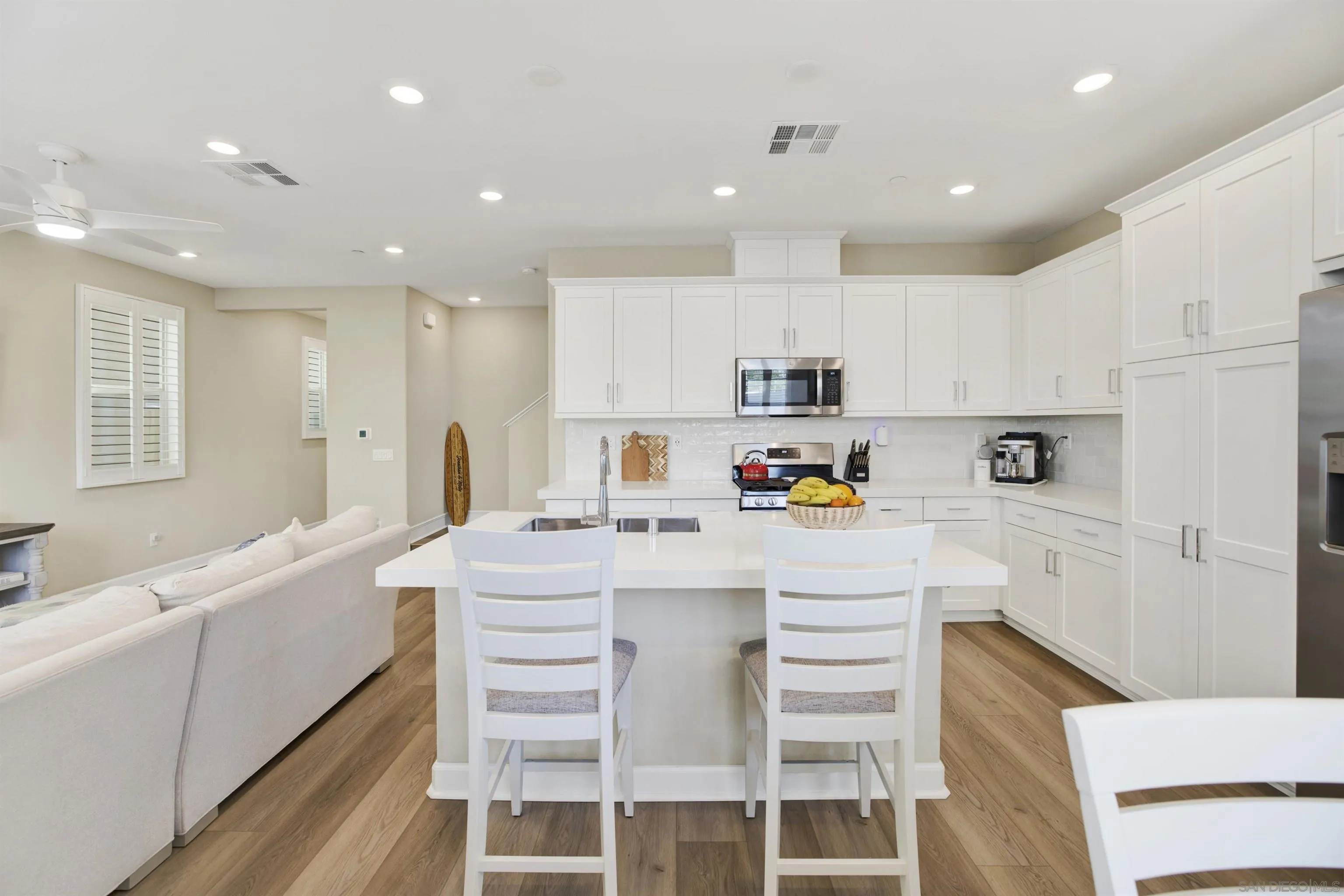 https://cdn.realtyfeed.com/cdn/127/260005257/e571cf019a8fe1ac3d388f25ecf47821.webp