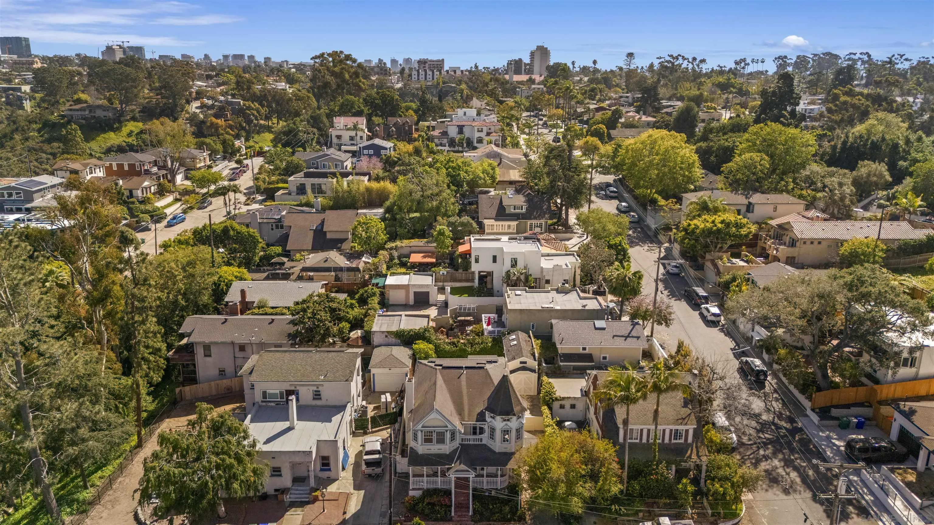 https://cdn.realtyfeed.com/cdn/127/260005258/850dd24a6622651b3c19096e5ad74aae.webp