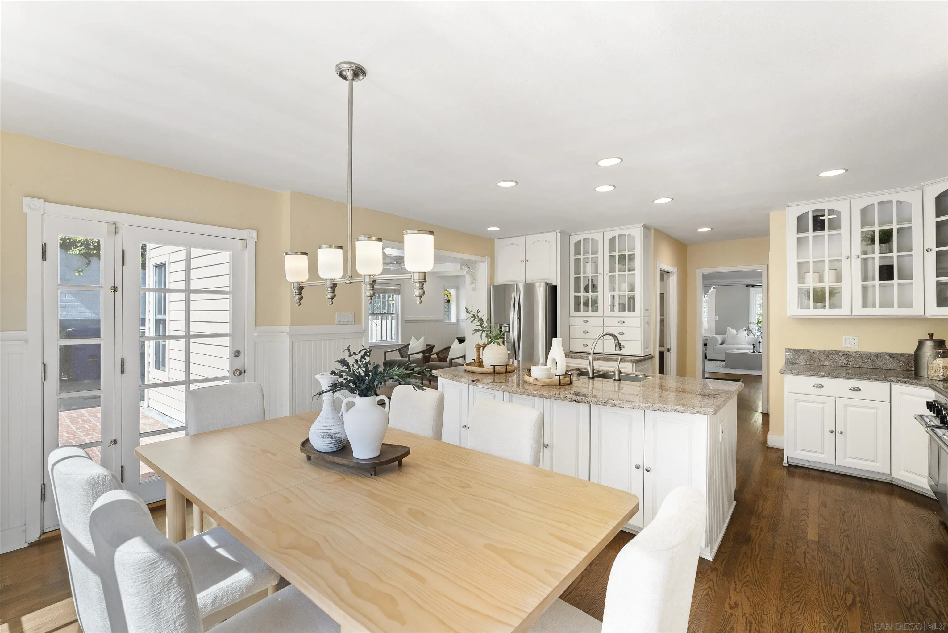 https://cdn.realtyfeed.com/cdn/127/260005258/b9f10dd94e33d94cd9baf4581a6170d1.webp